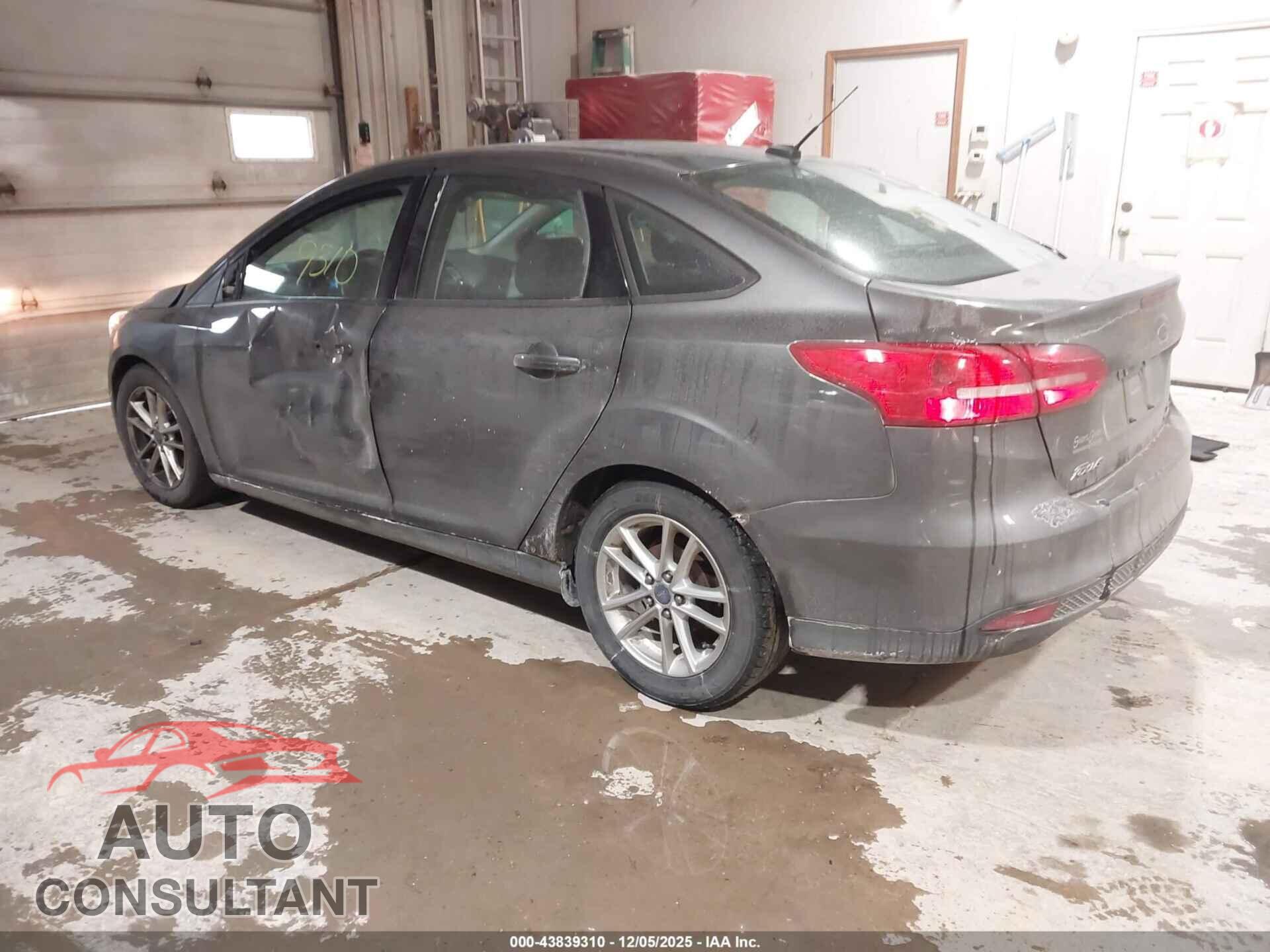 FORD FOCUS 2015 - 1FADP3F28FL348570