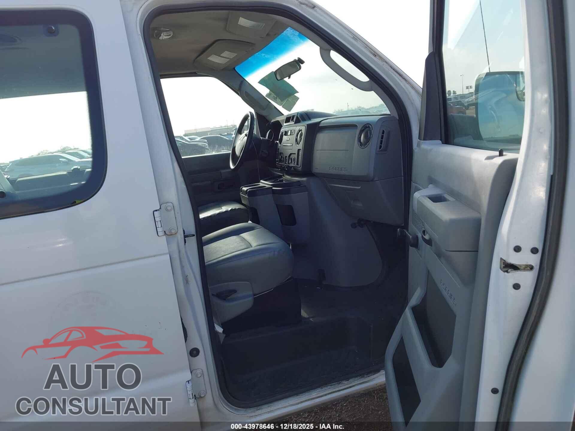 FORD E-350 SUPER DUTY 2013 - 1FBSS3BL0DDA07965