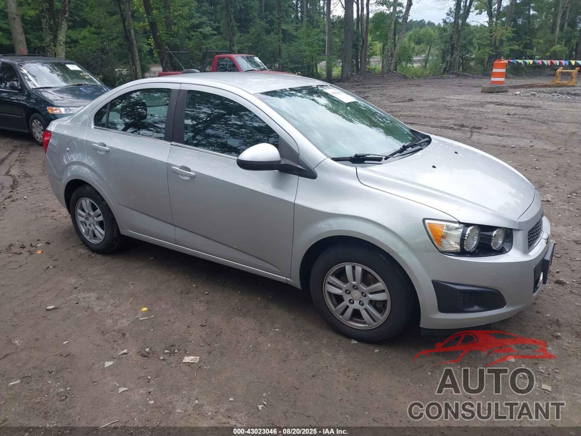 CHEVROLET SONIC 2016 - 1G1JC5SG6G4144893