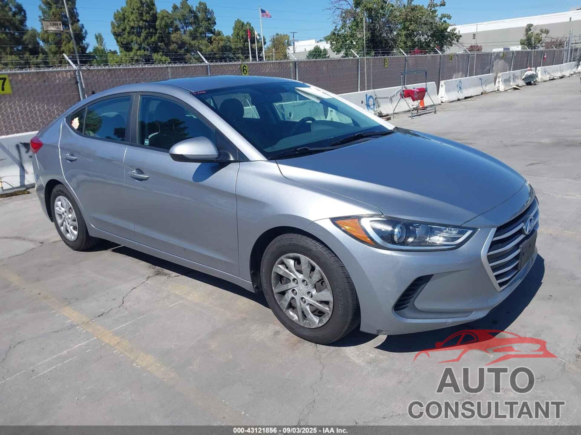 HYUNDAI ELANTRA 2017 - 5NPD74LF8HH072888