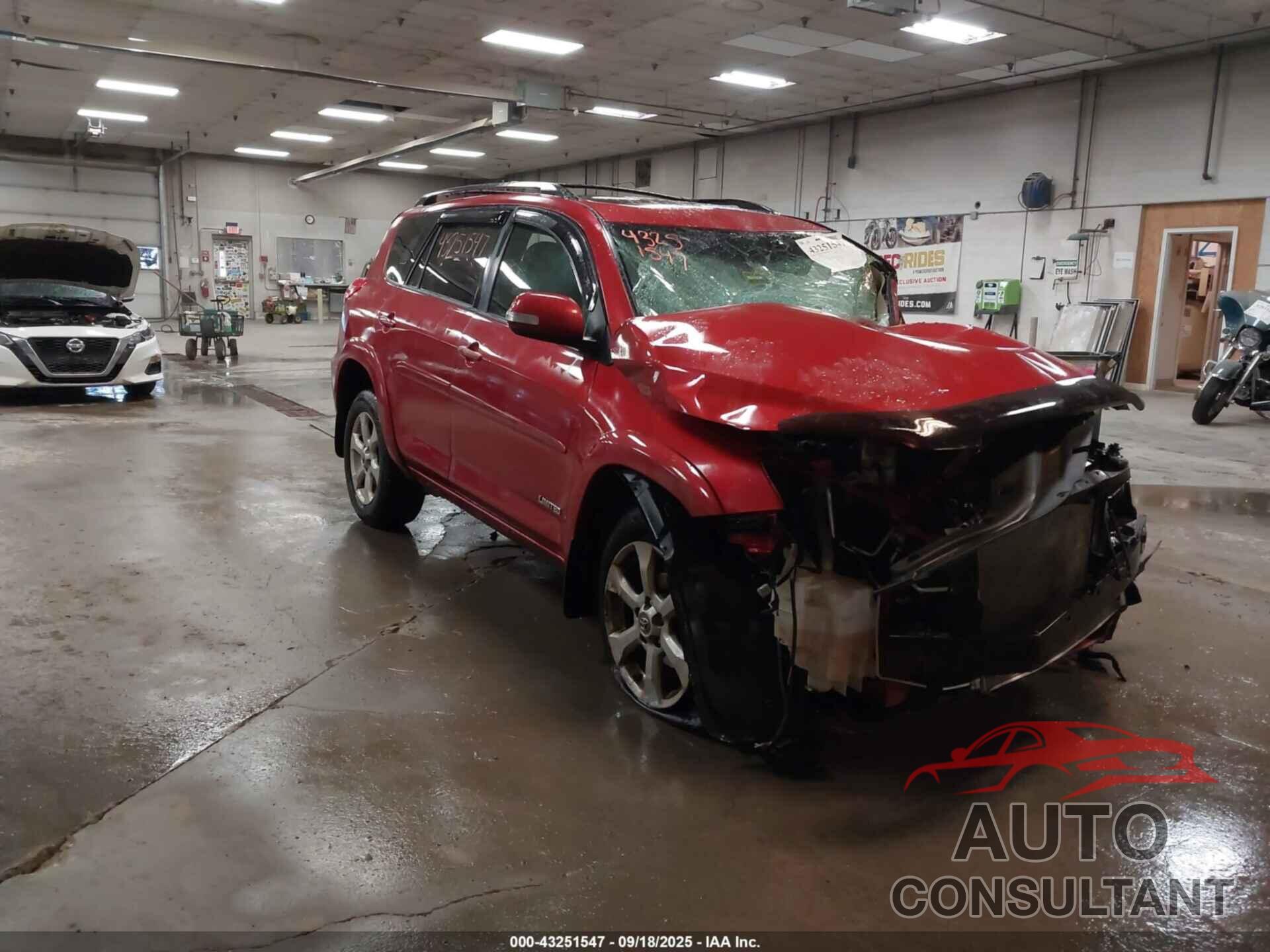TOYOTA RAV4 2011 - 2T3DF4DV8BW164401