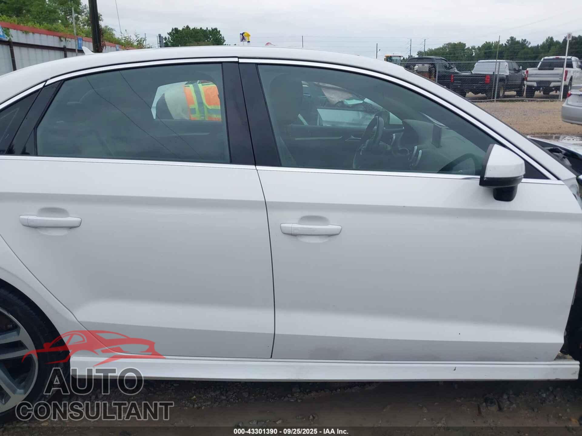 AUDI A3 2017 - WAUGUGFFXH1043142