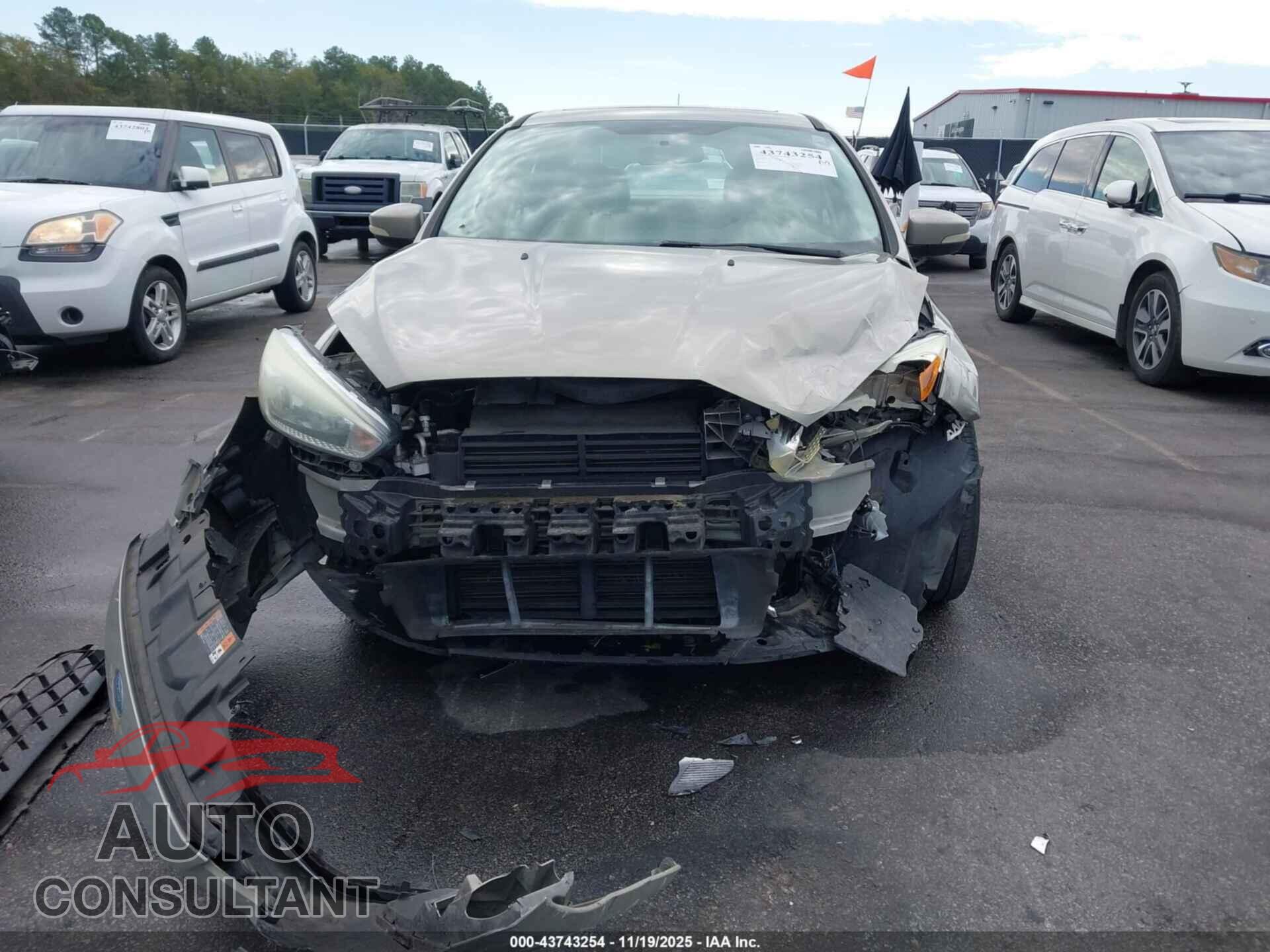 FORD FOCUS 2015 - 1FADP3F25FL291728