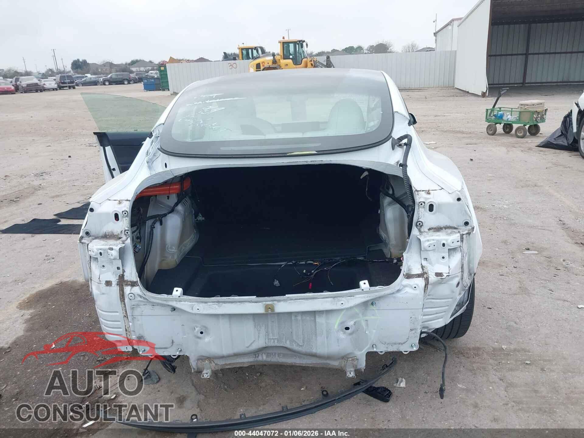 TESLA MODEL 3 2021 - 5YJ3E1EA3MF048329