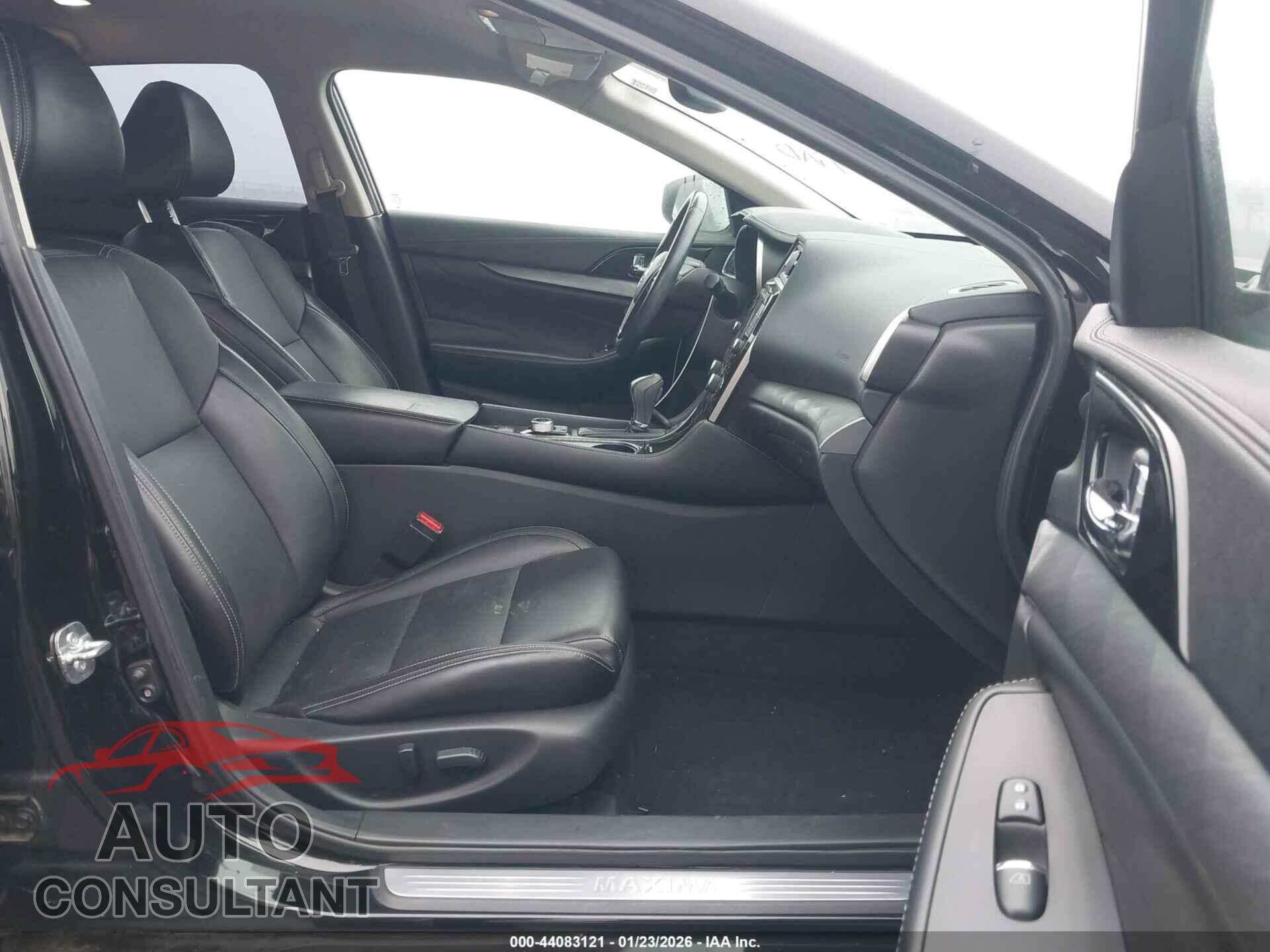 NISSAN MAXIMA 2017 - 1N4AA6AP4HC444580