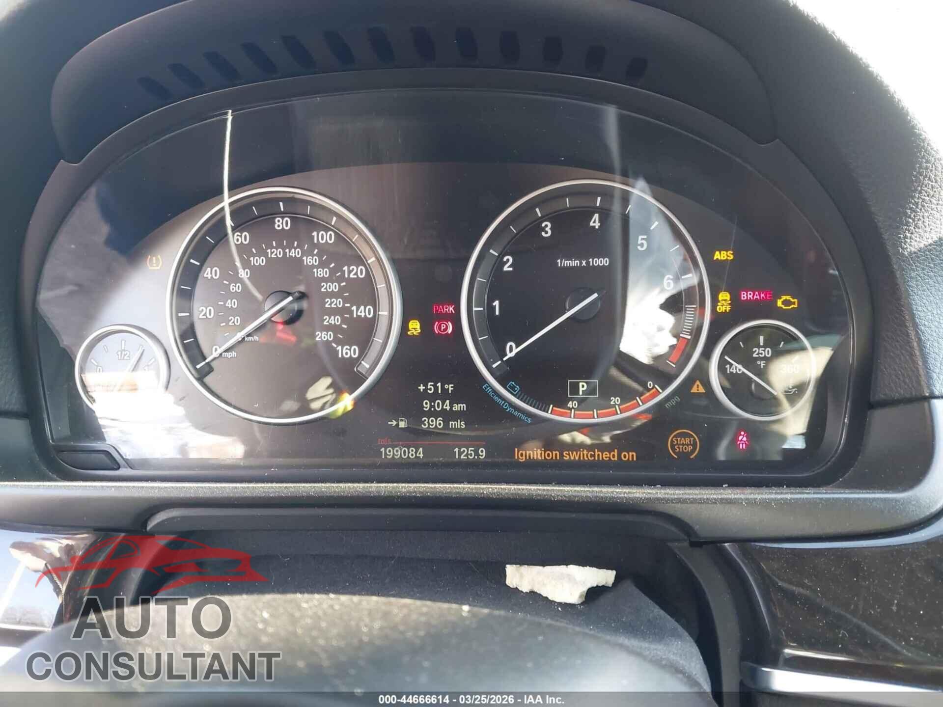BMW 528I 2012 - WBAXH5C5XCDW11739
