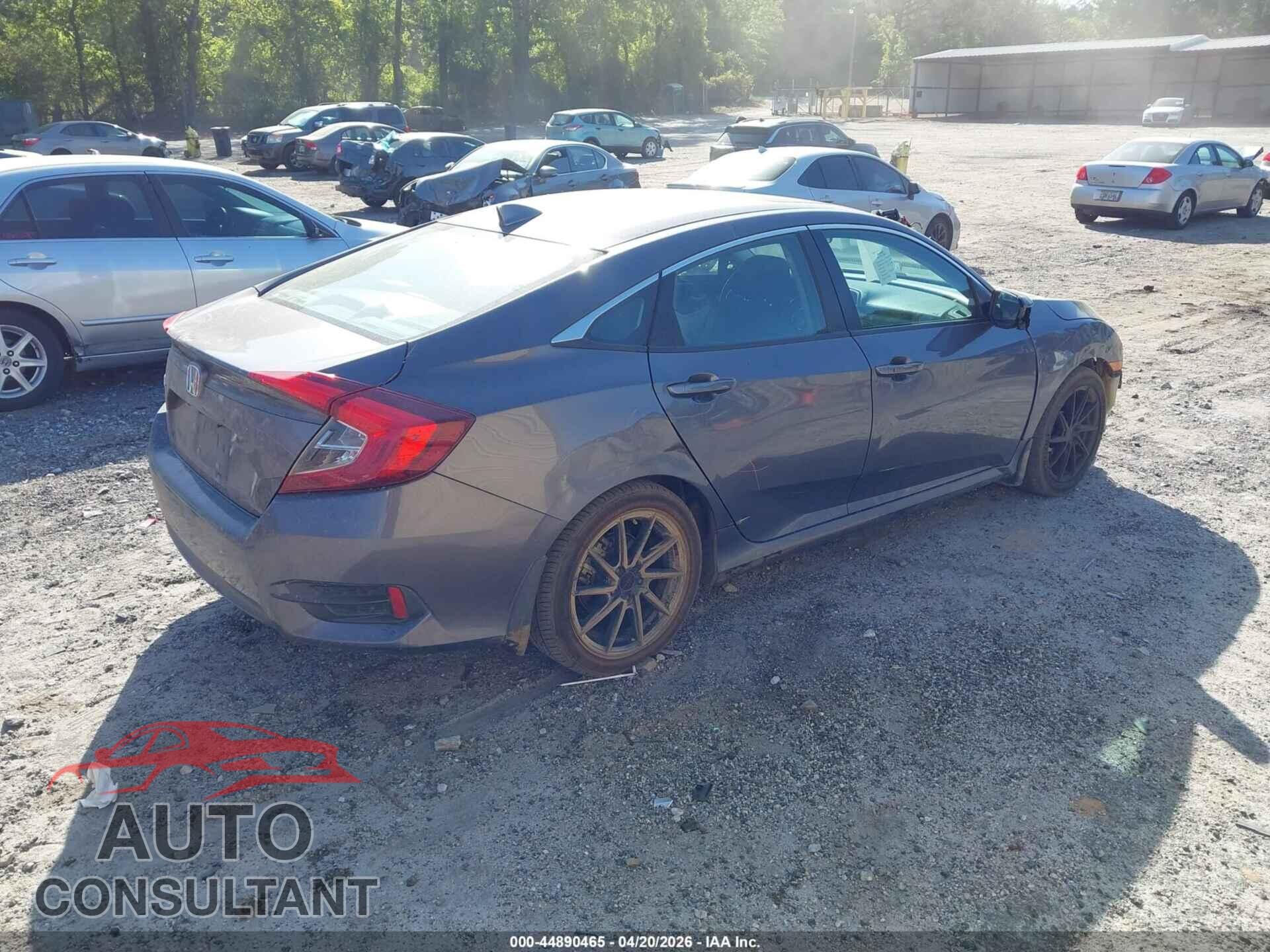 HONDA CIVIC 2018 - 2HGFC2F74JH558675
