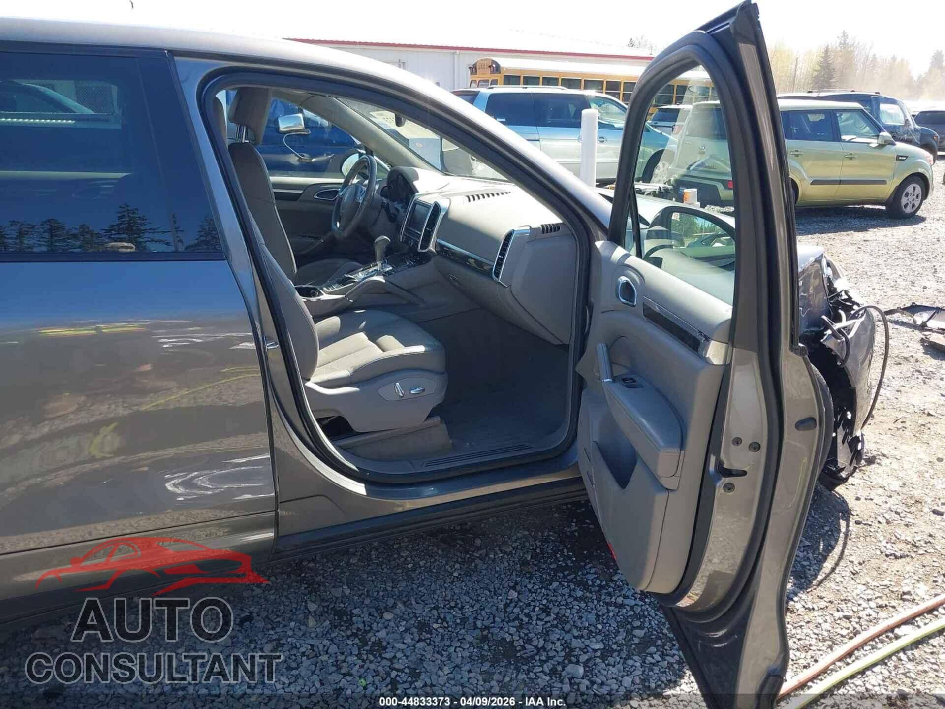 PORSCHE CAYENNE 2011 - WP1AA2A24BLA08227