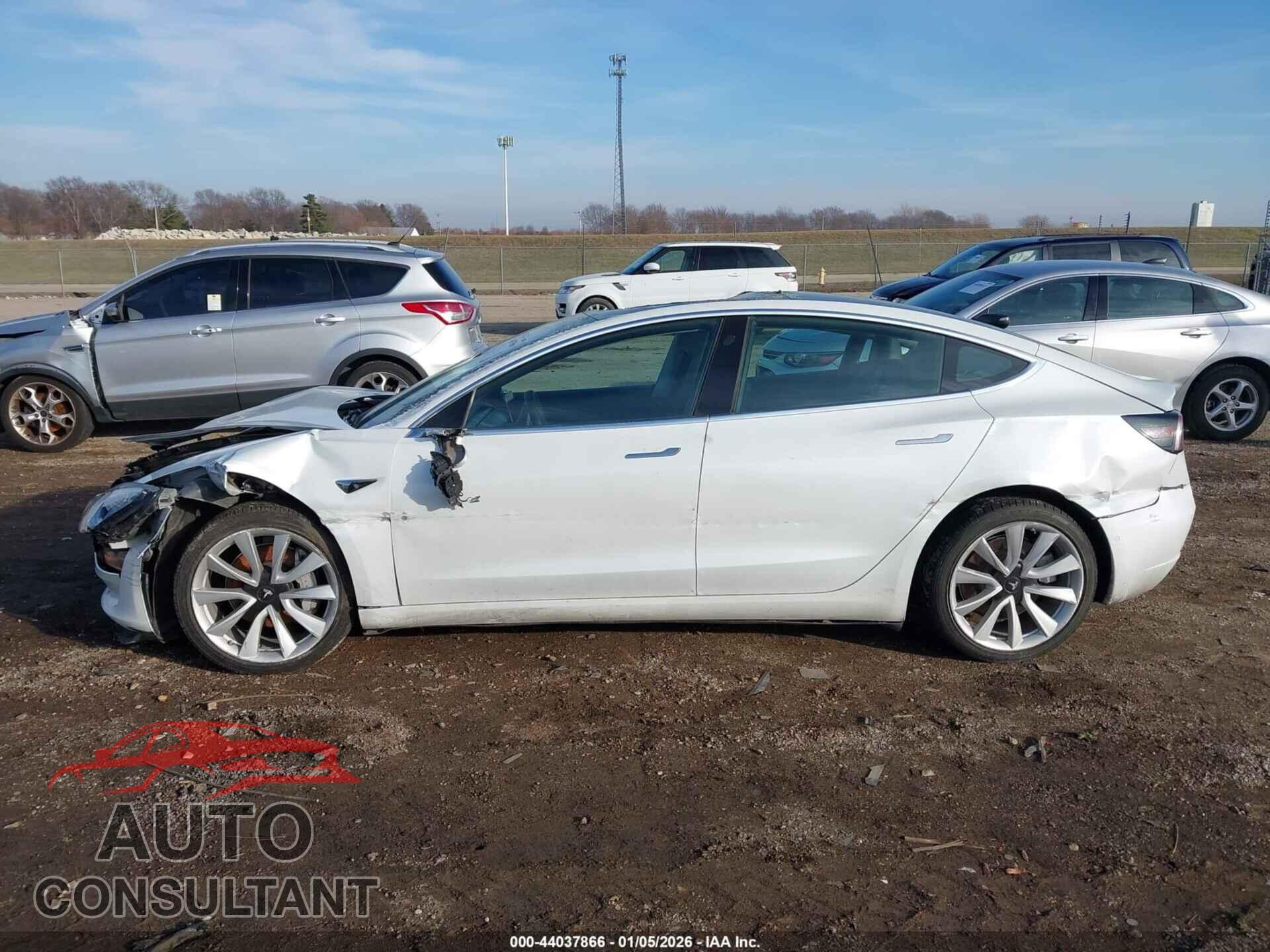 TESLA MODEL 3 2020 - 5YJ3E1EA2LF738040