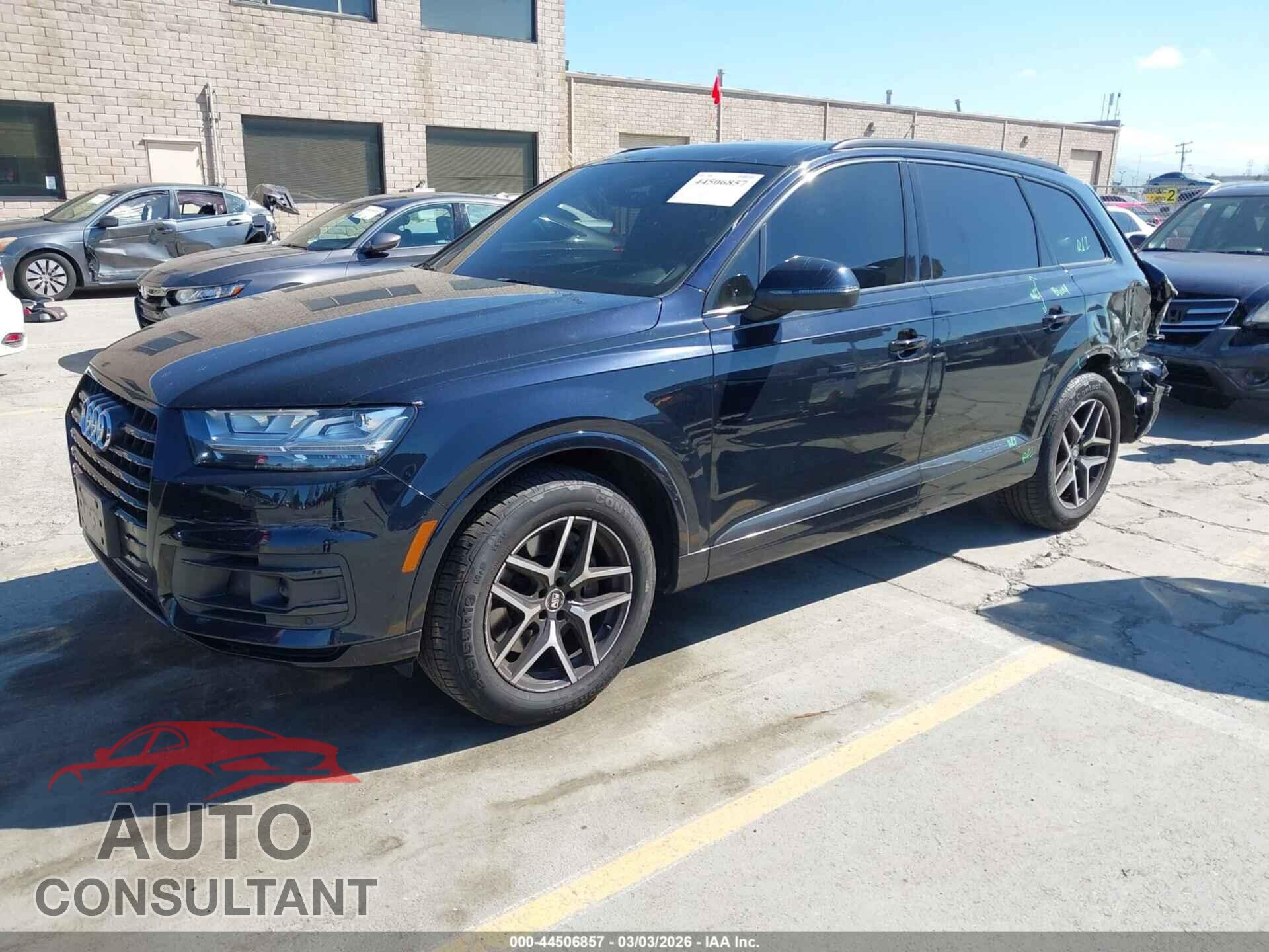 AUDI Q7 2017 - WA1VABF72HD033809