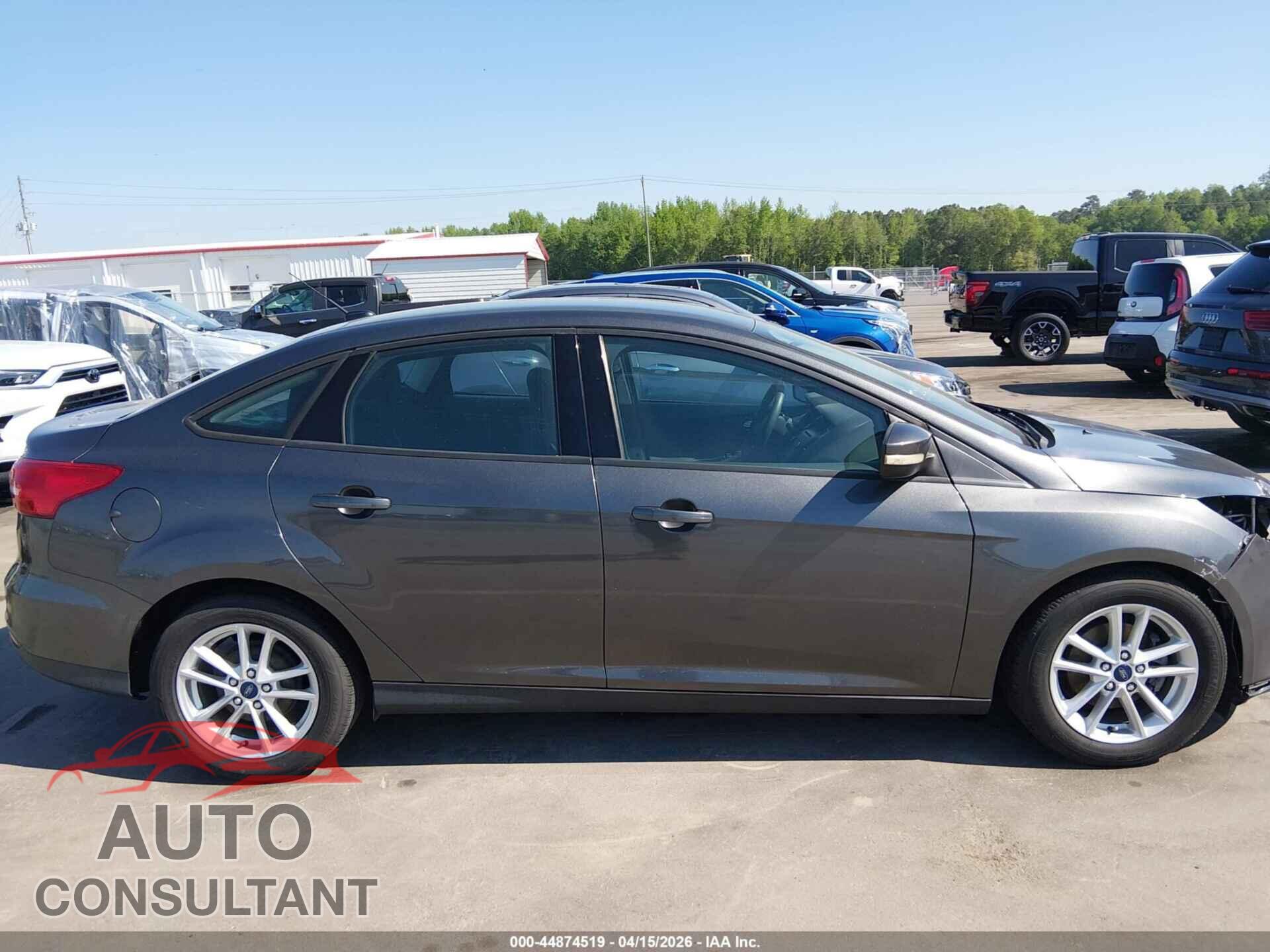 FORD FOCUS 2017 - 1FADP3F26HL208231