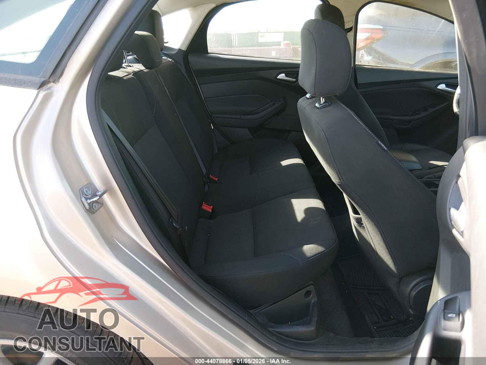 FORD FOCUS 2017 - 1FADP3F21HL254307