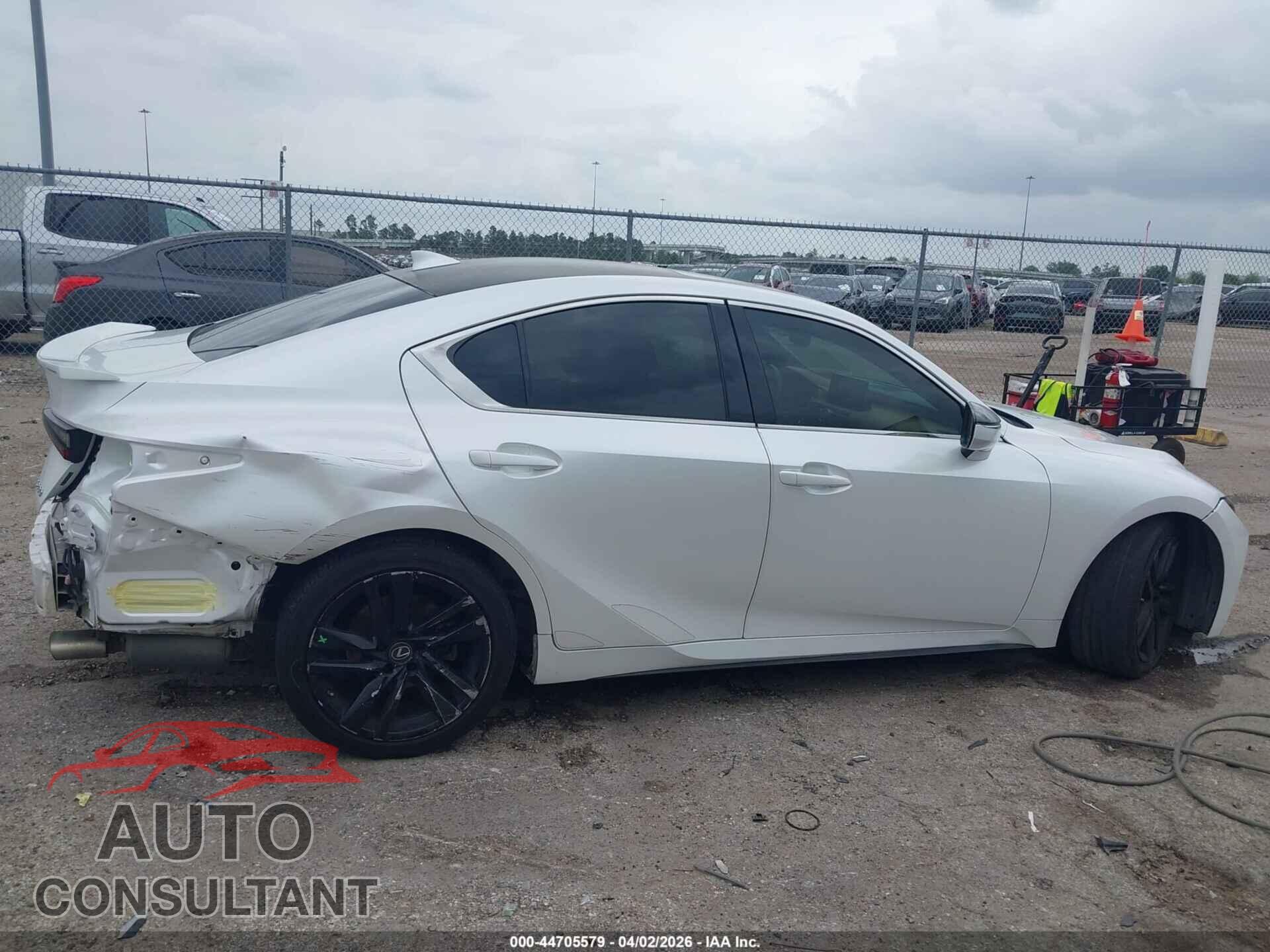 LEXUS IS 300 2021 - JTHCA1D21M5114298