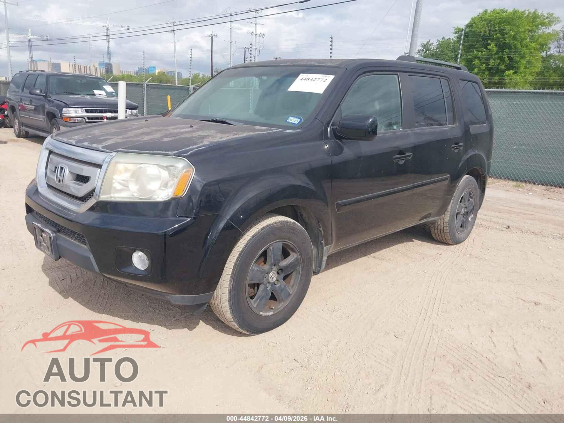 HONDA PILOT 2011 - 5FNYF4H56BB057591