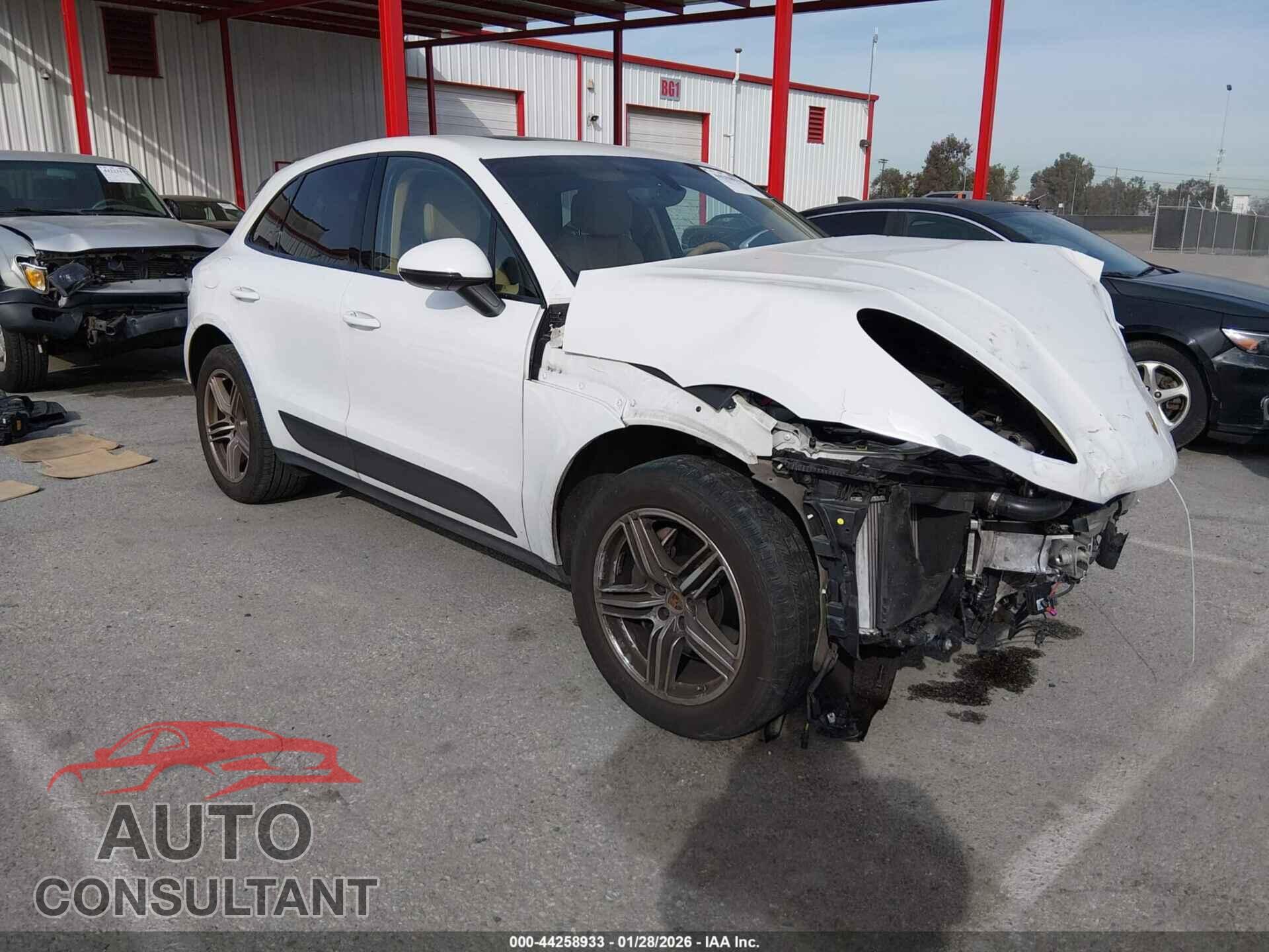 PORSCHE MACAN 2015 - WP1AB2A52FLB70127