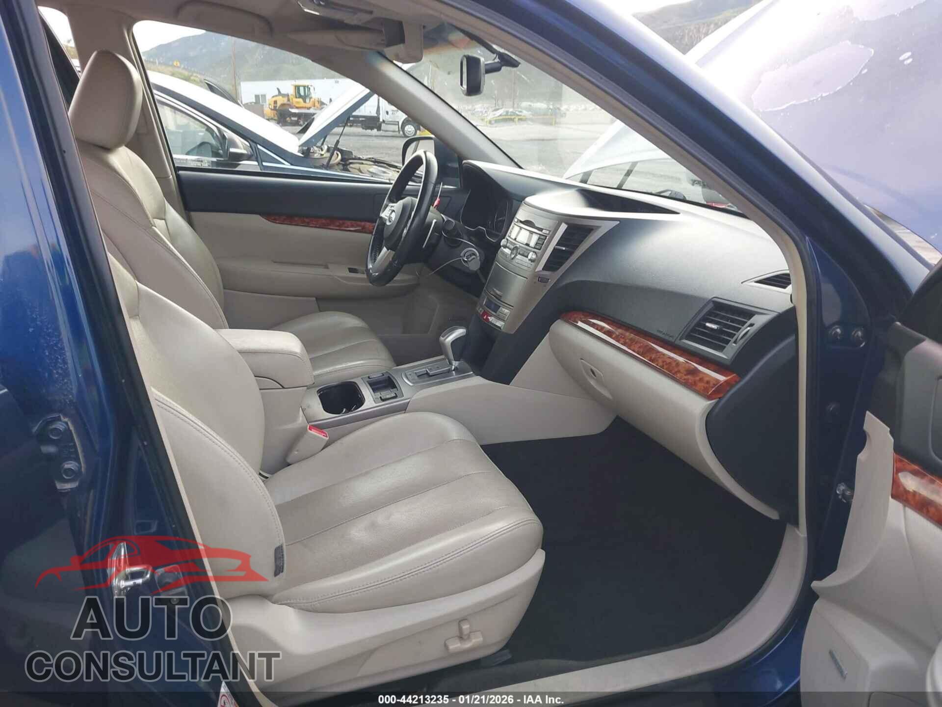 SUBARU OUTBACK 2011 - 4S4BRDJC1B2418861