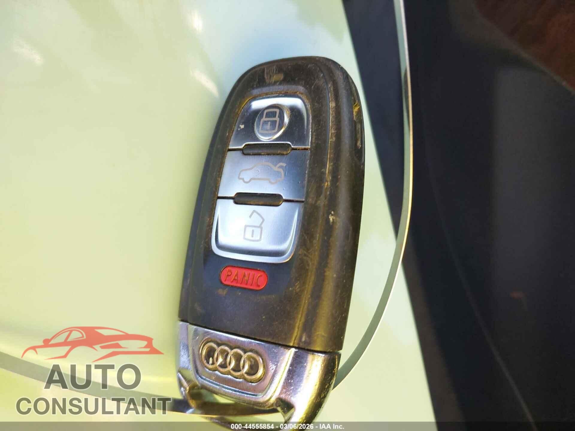 AUDI A4 2014 - WAUAFAFL8EA046832