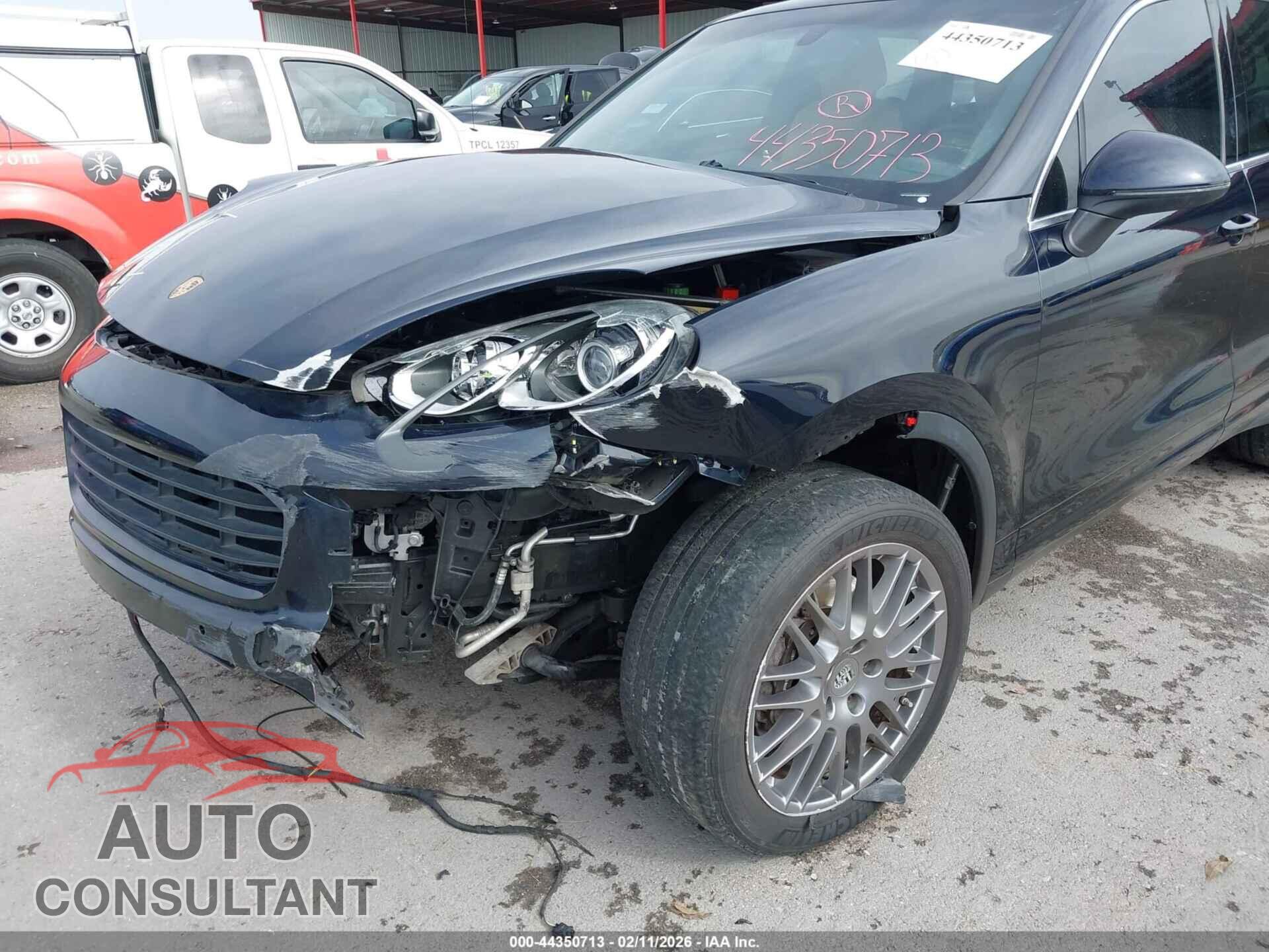 PORSCHE CAYENNE 2018 - WP1AA2A20JKA05054