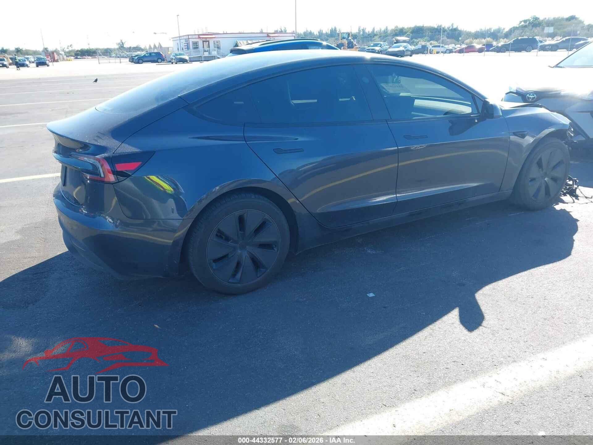 TESLA MODEL 3 2024 - 5YJ3E1EA6RF740947