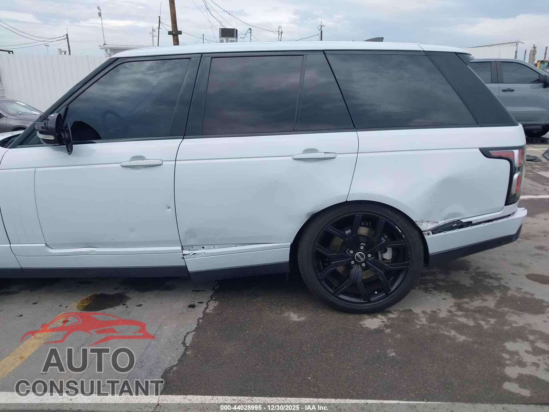 LAND ROVER RANGE ROVER 2018 - SALGV2RE2JA504841