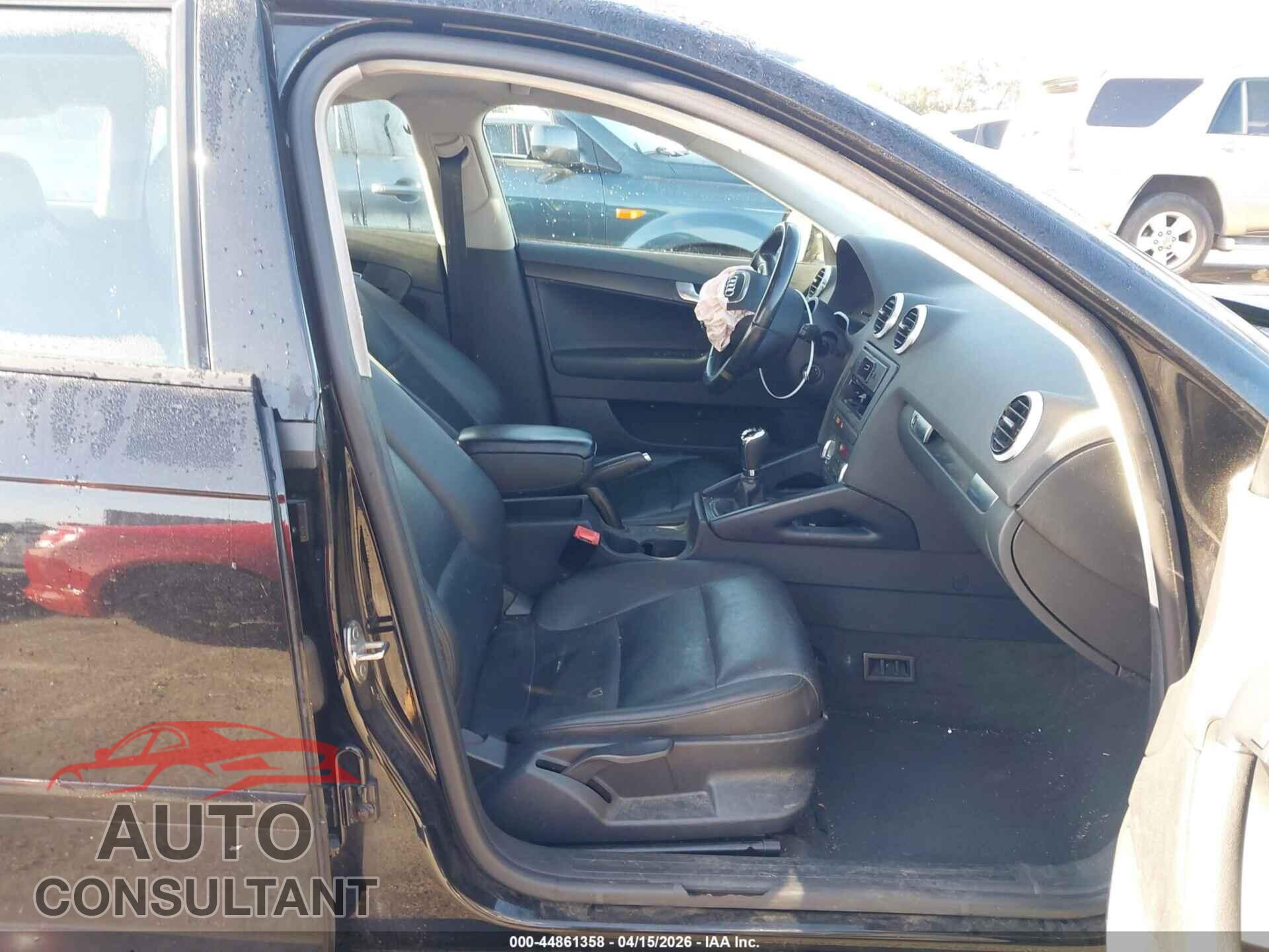 AUDI A3 2011 - WAUFEAFM8BA091556