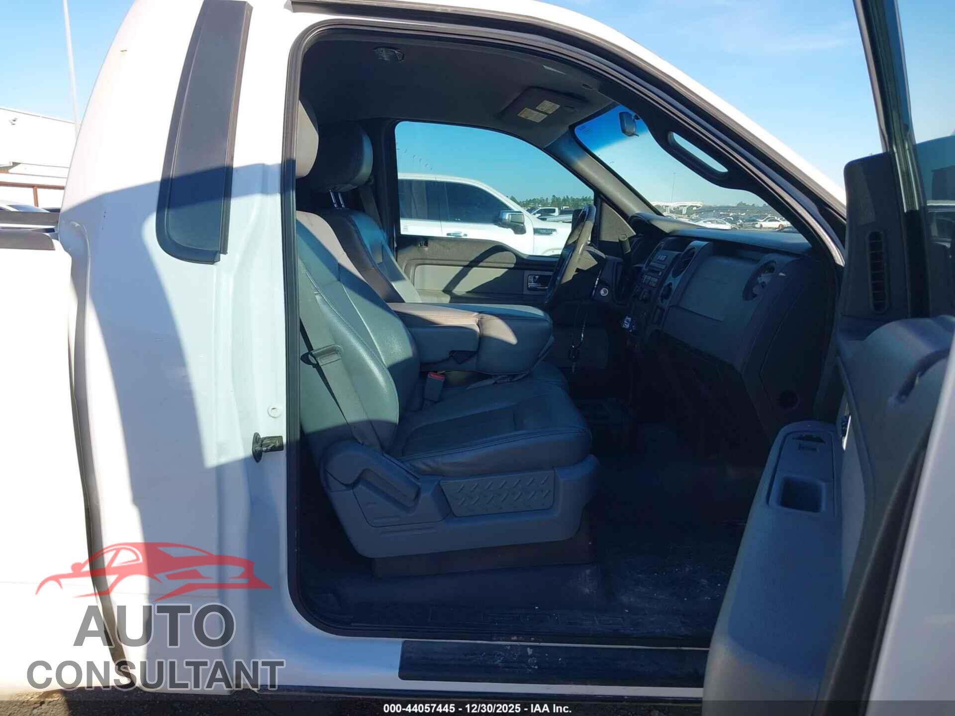 FORD F-150 2011 - 1FTMF1CM2BKE20354