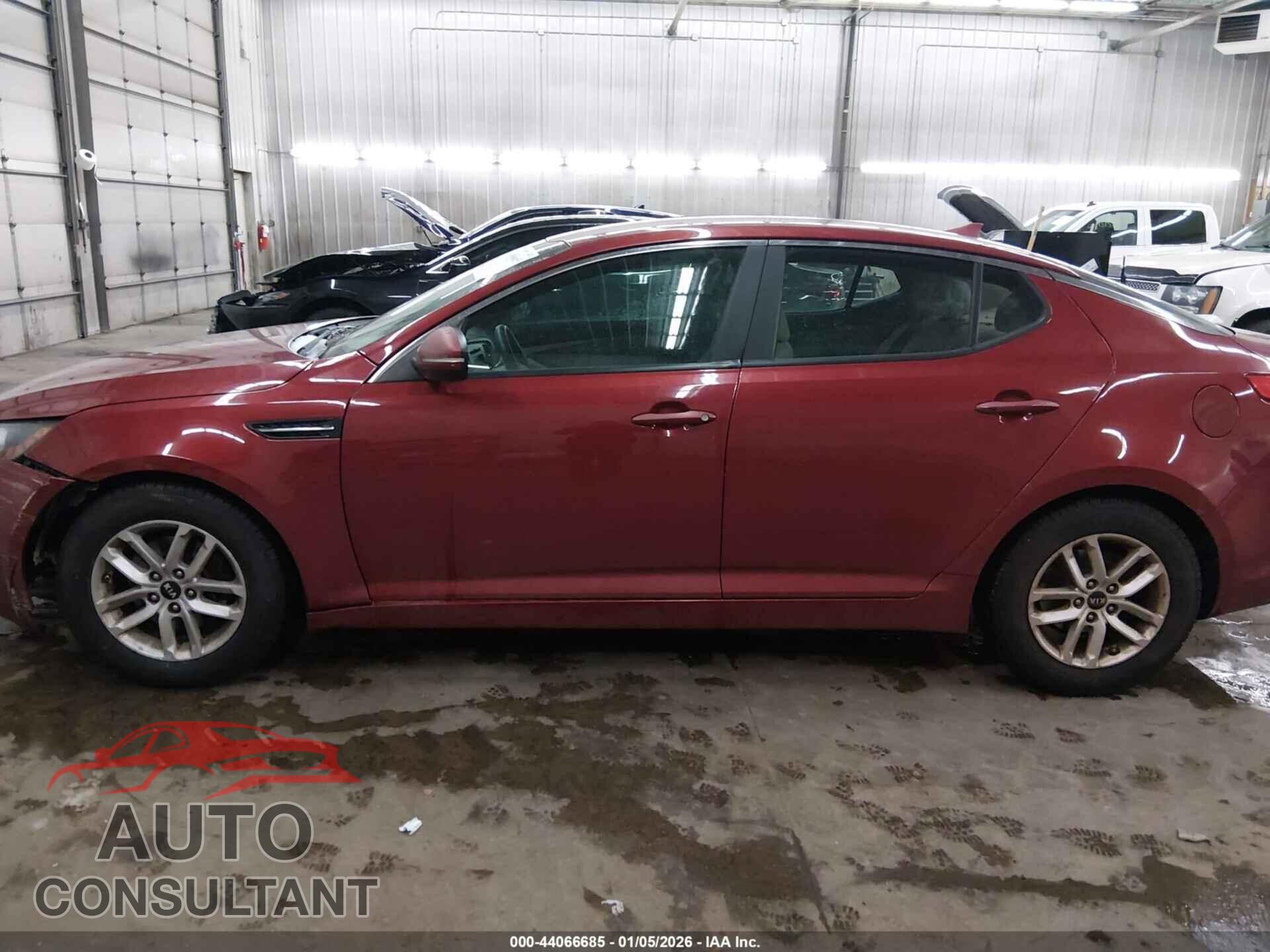 KIA OPTIMA 2011 - KNAGM4A76B5160585