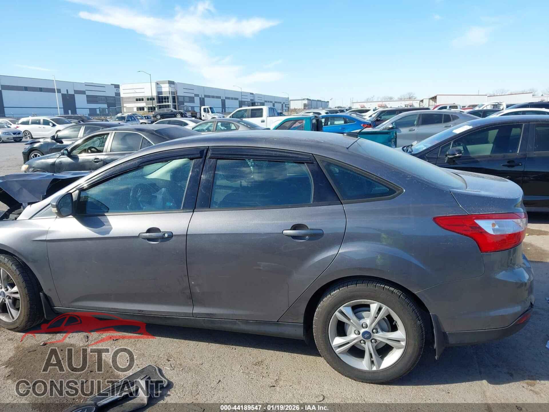 FORD FOCUS 2013 - 1FADP3F20DL194577