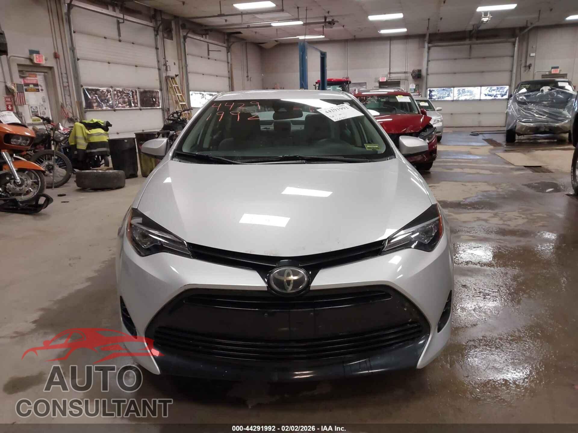 TOYOTA COROLLA 2017 - 2T1BURHEXHC876402