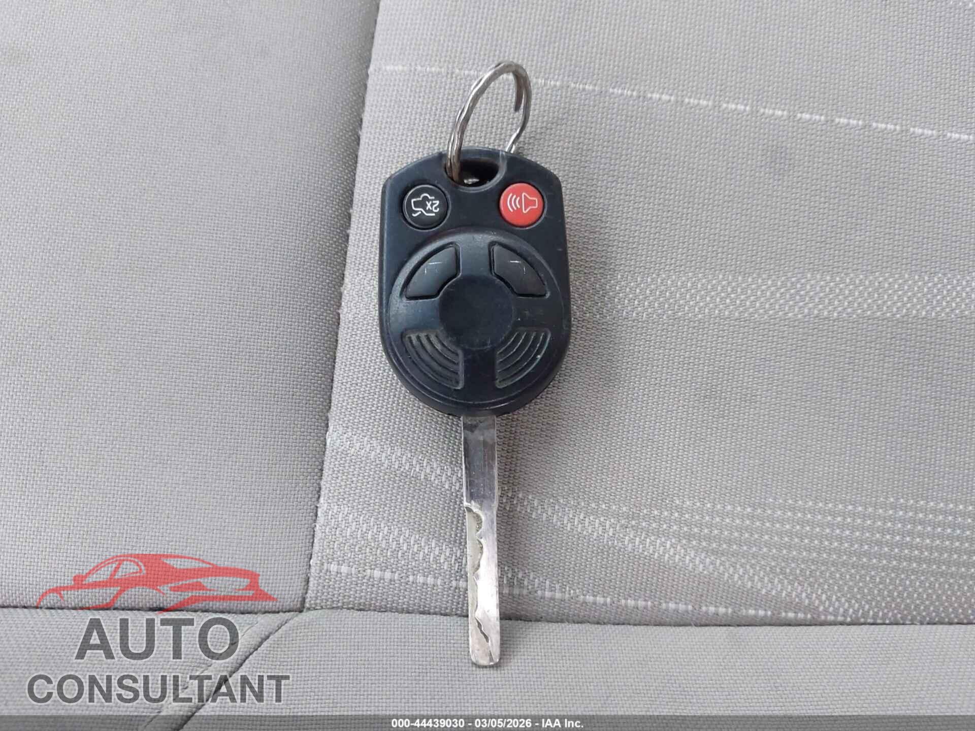 FORD FOCUS 2015 - 1FADP3F2XFL291109