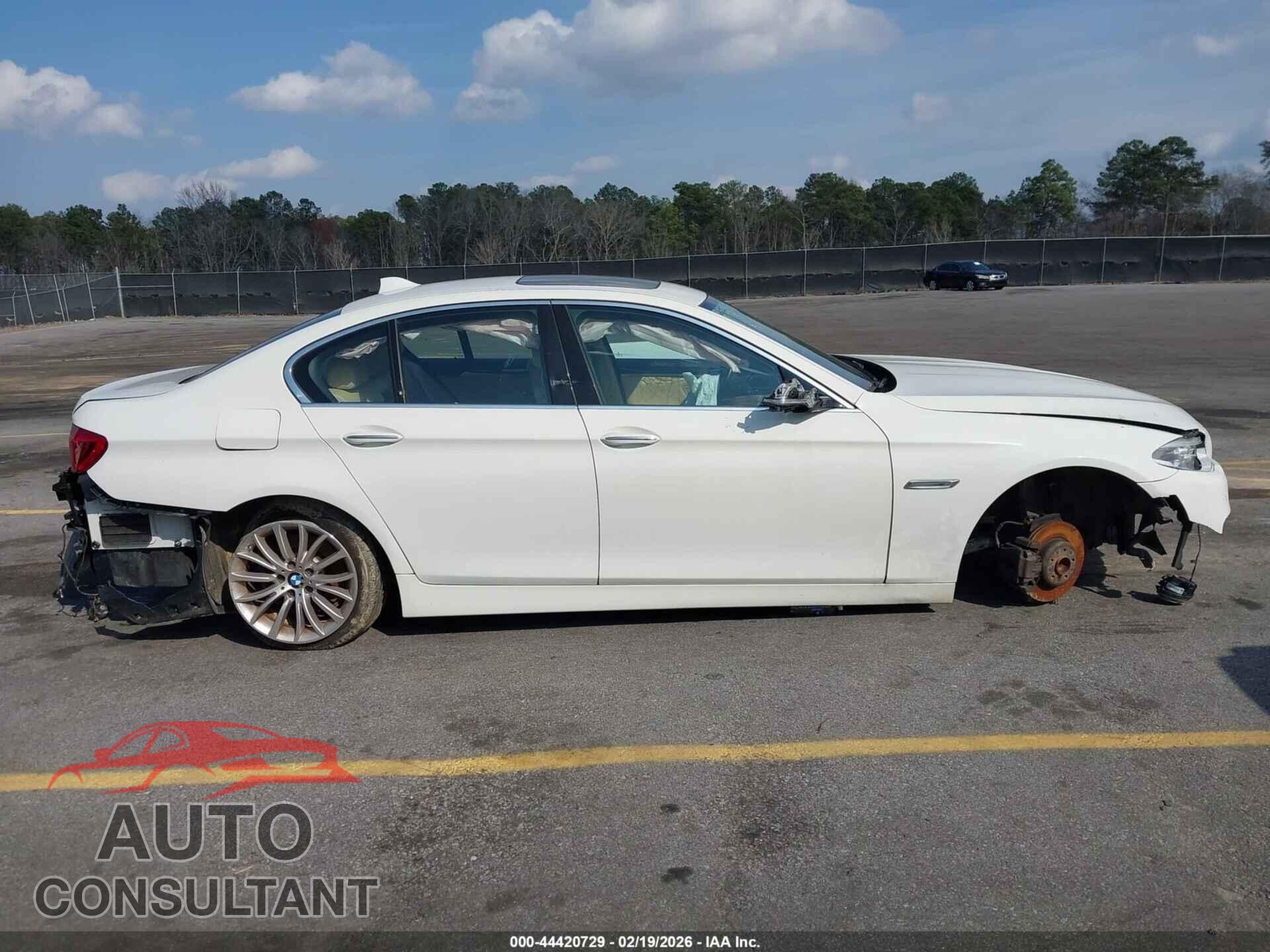BMW 528I 2014 - WBA5A5C59ED500808