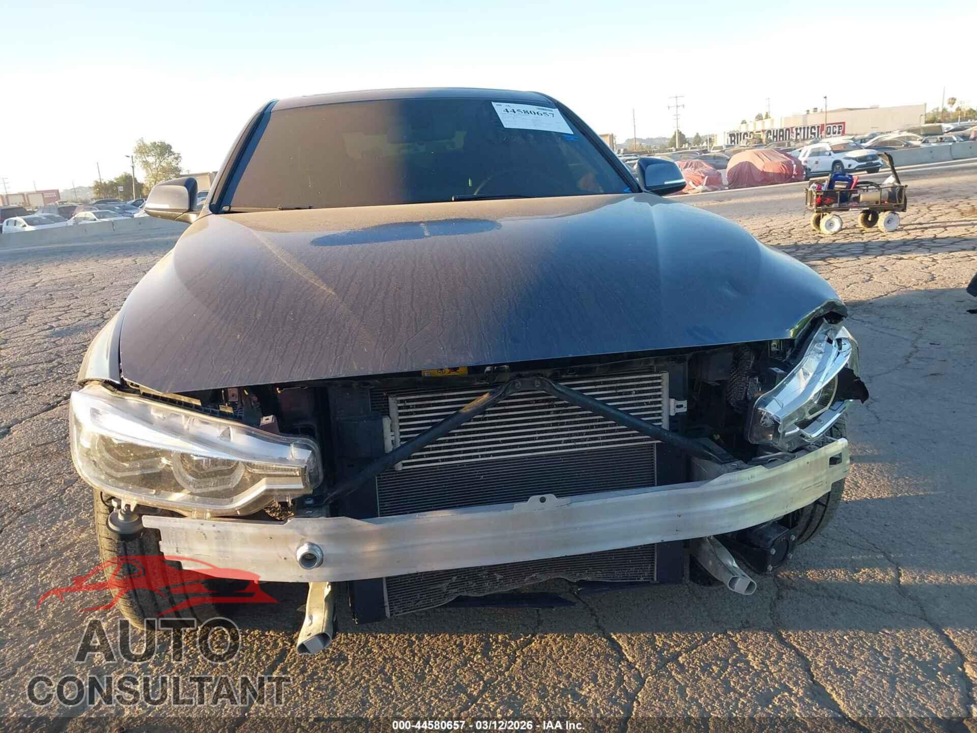 BMW 330E 2018 - WBA8E1C56JA171412