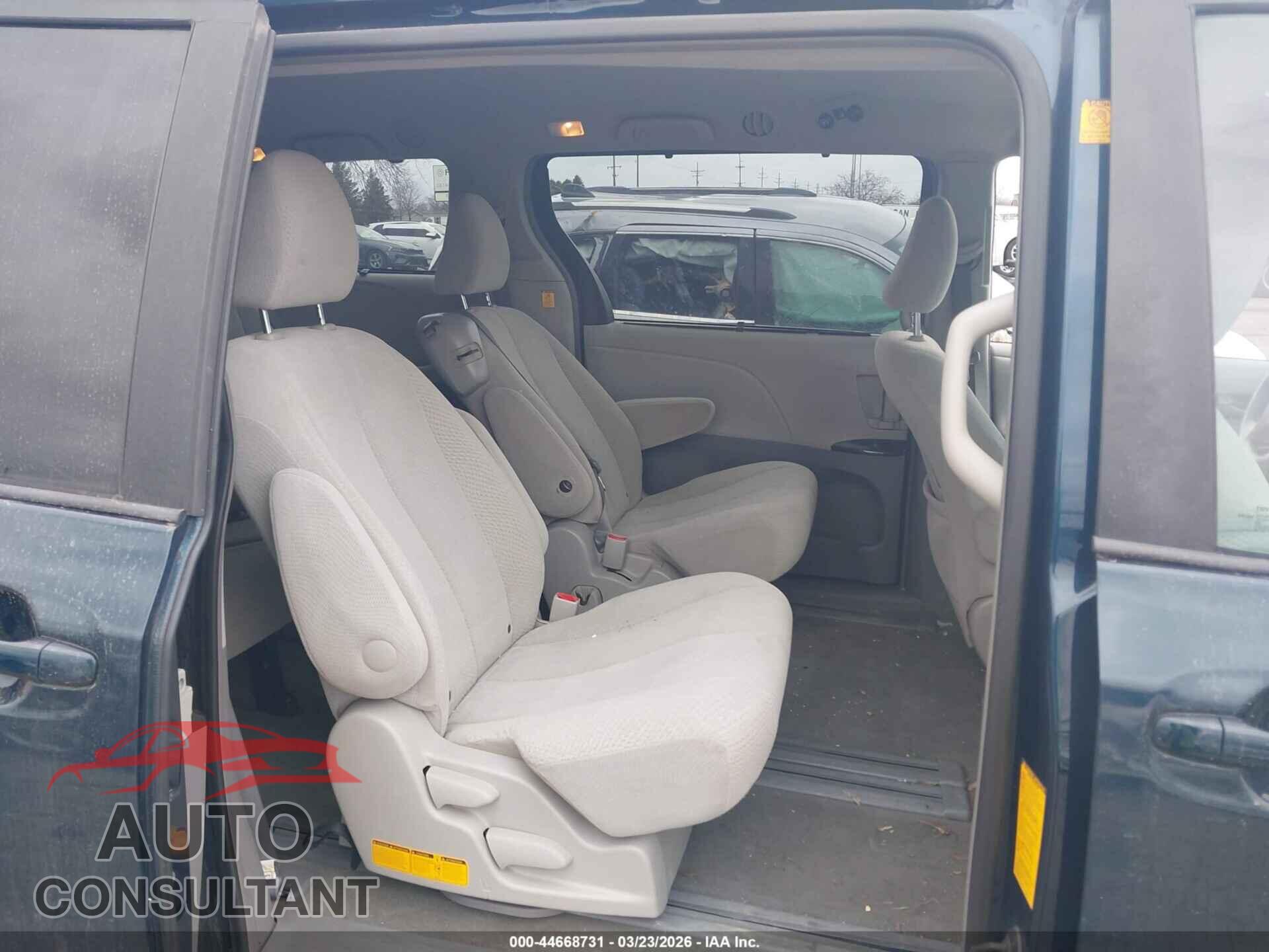 TOYOTA SIENNA 2012 - 5TDKK3DCXCS242014