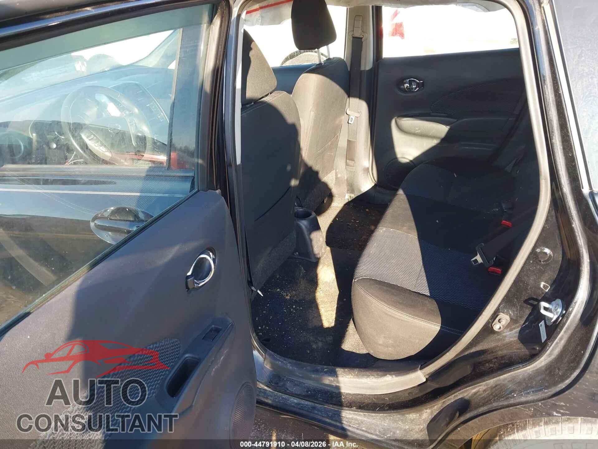 NISSAN VERSA NOTE 2015 - 3N1CE2CP1FL403082