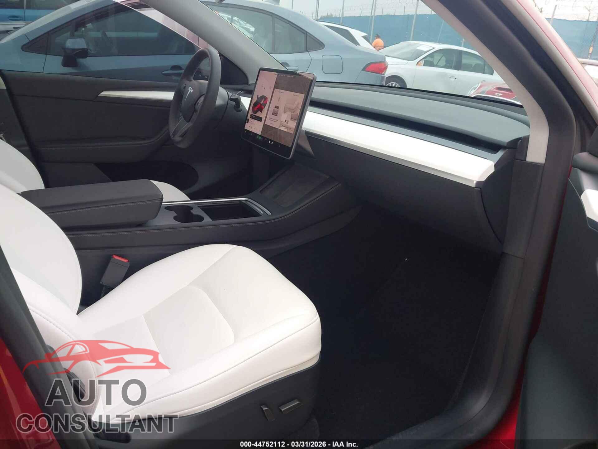 TESLA MODEL Y 2024 - 7SAYGDEF9RF160544