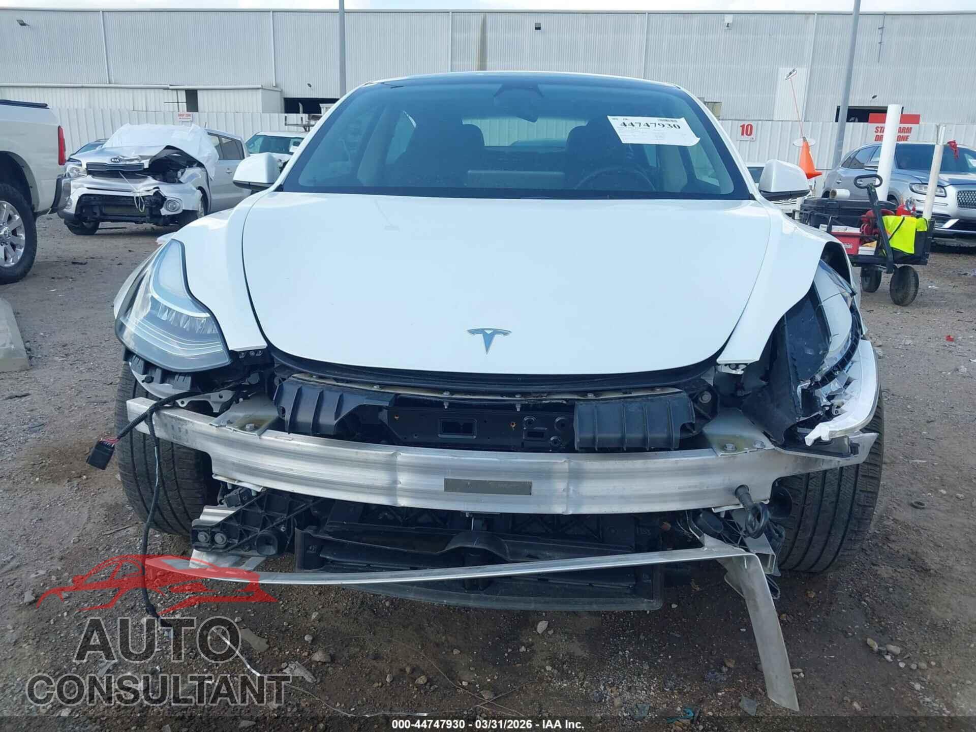 TESLA MODEL 3 2022 - 5YJ3E1EB8NF276904