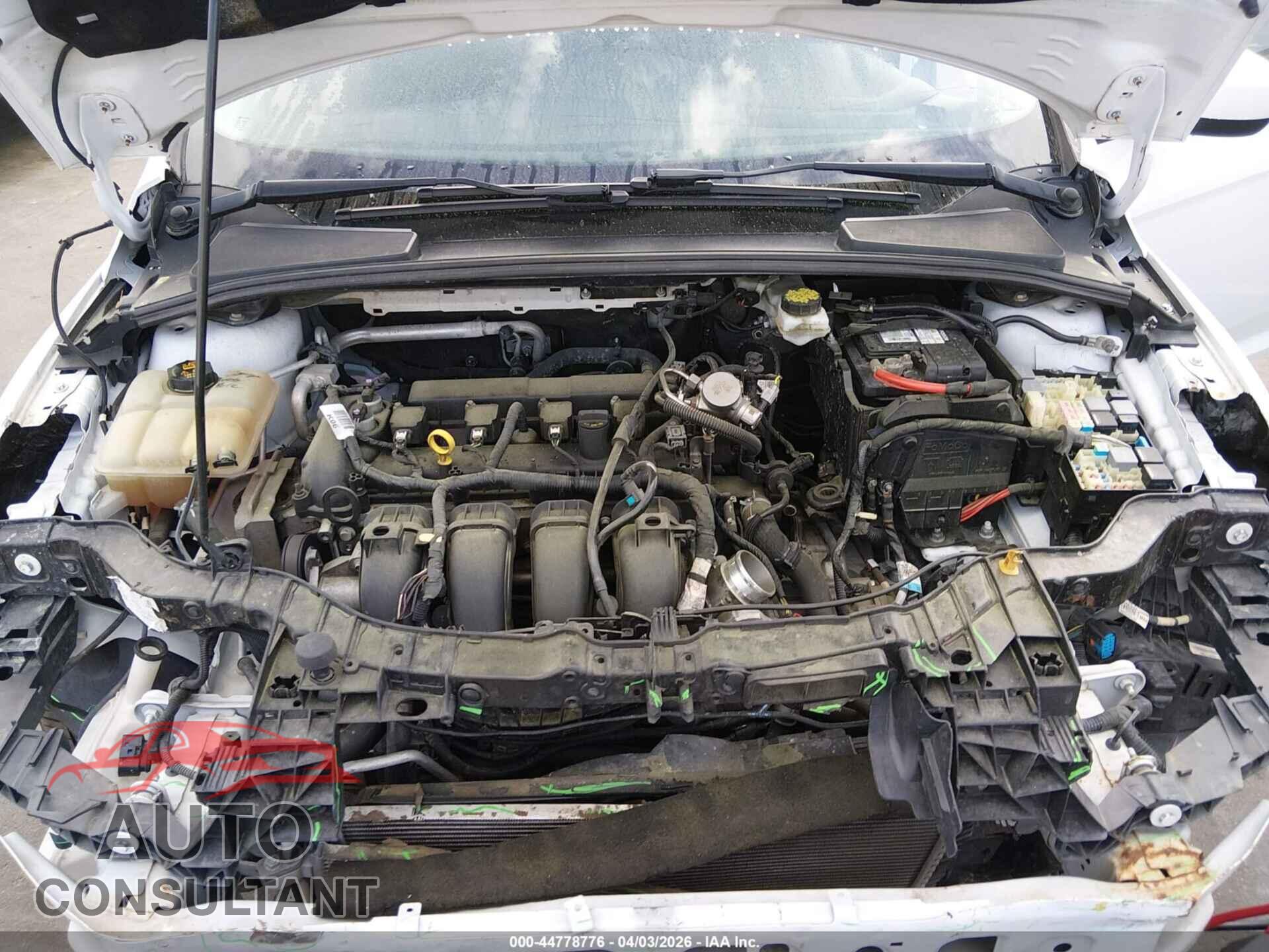 FORD FOCUS 2018 - 1FADP3K24JL262235