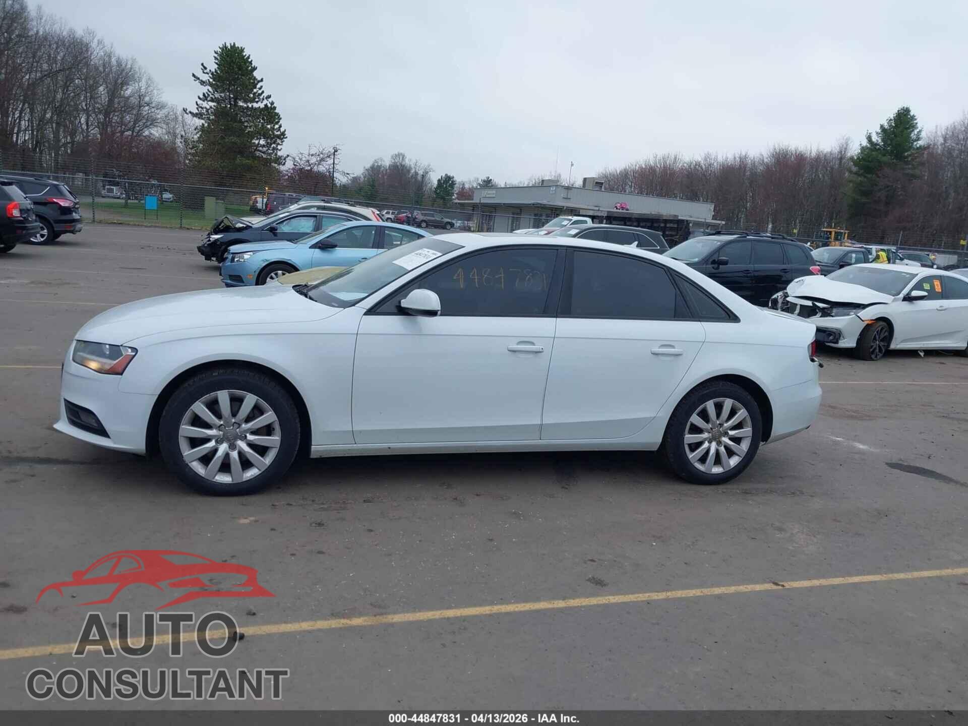 AUDI A4 2013 - WAUBFAFL7DN008388