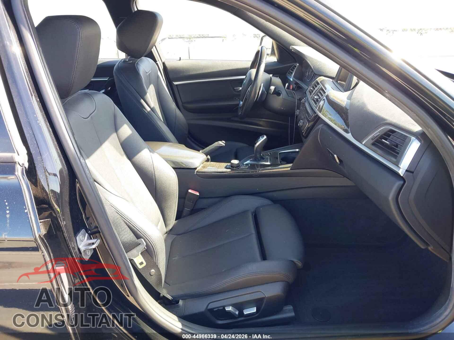 BMW 328I 2016 - WBA8E9G55GNT86712