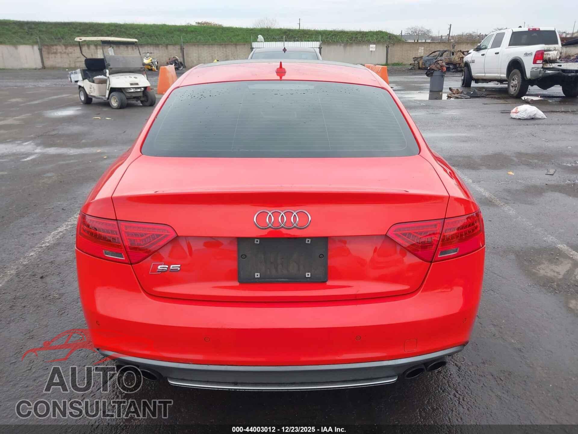 AUDI S5 2015 - WAUCGAFR7FA045585