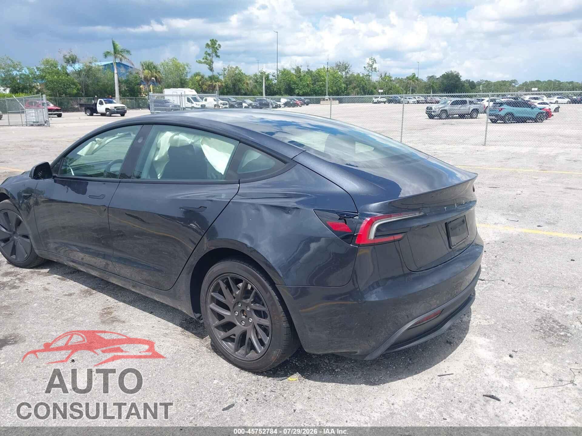 TESLA MODEL 3 2024 - 5YJ3E1EA9RF870964