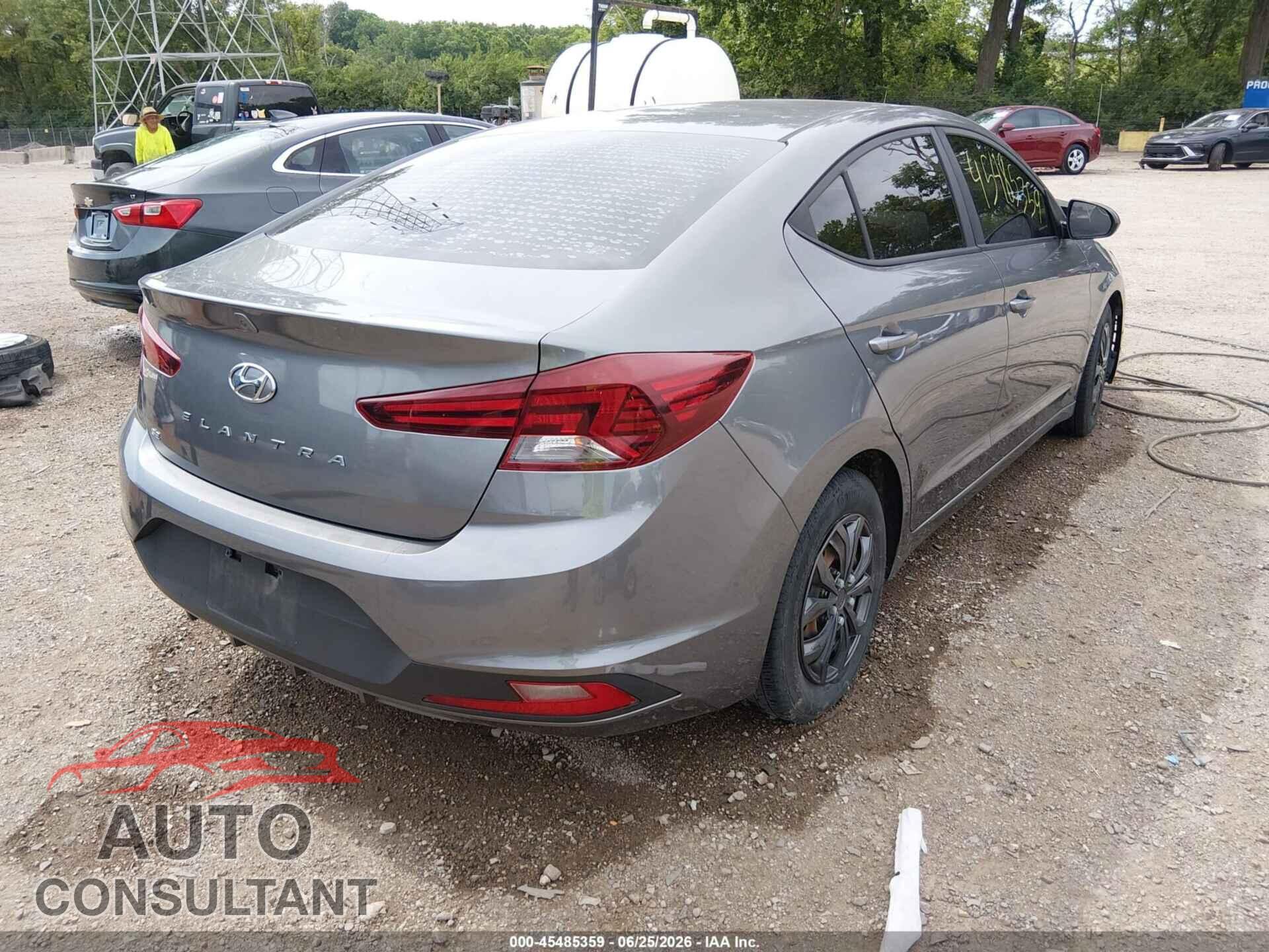 HYUNDAI ELANTRA 2019 - 5NPD74LF7KH405122