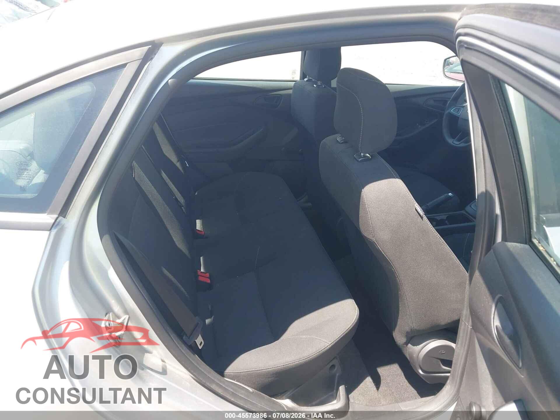 FORD FOCUS 2017 - 1FADP3E22HL319571