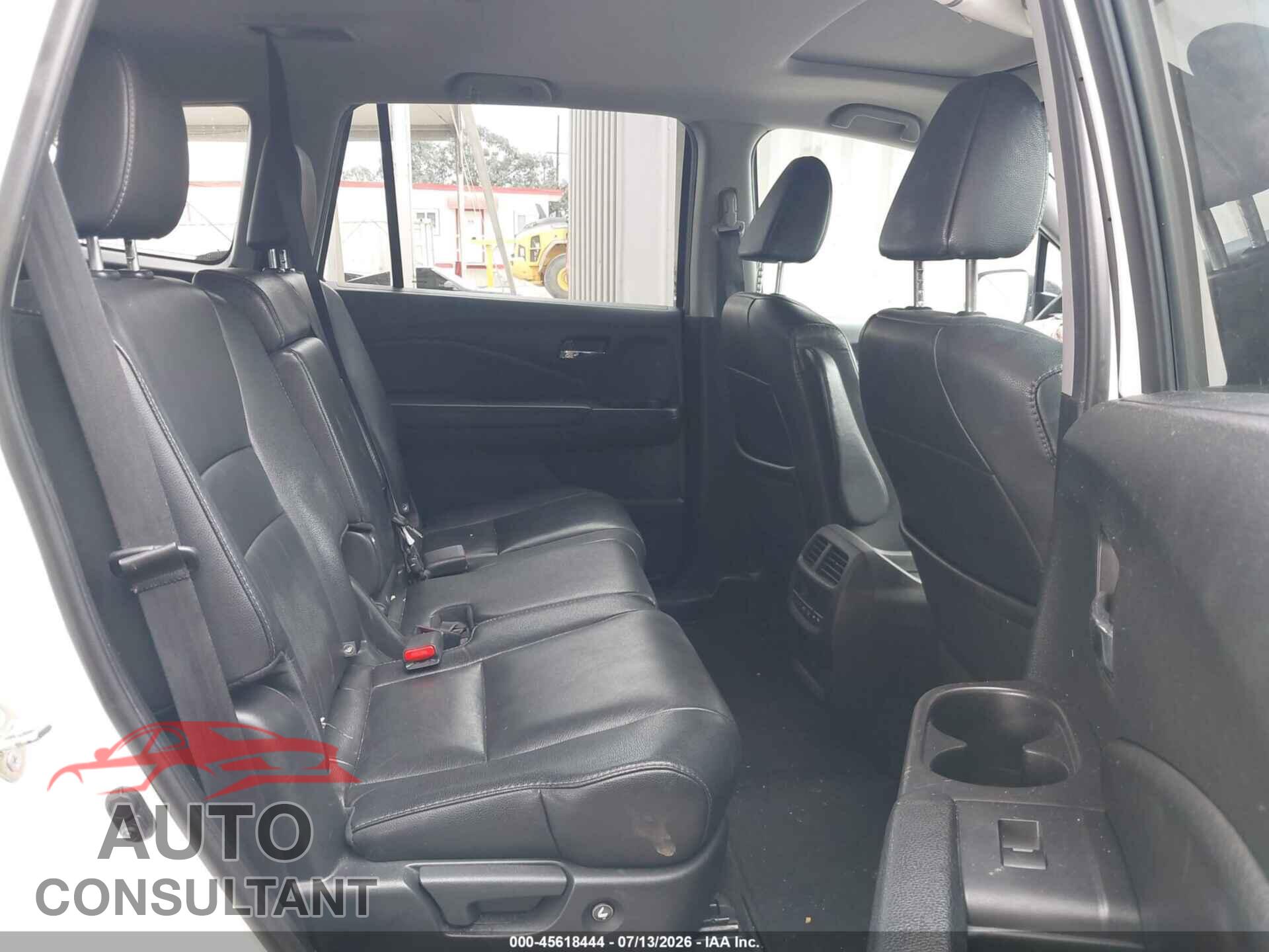 HONDA PILOT 2017 - 5FNYF5H76HB009864