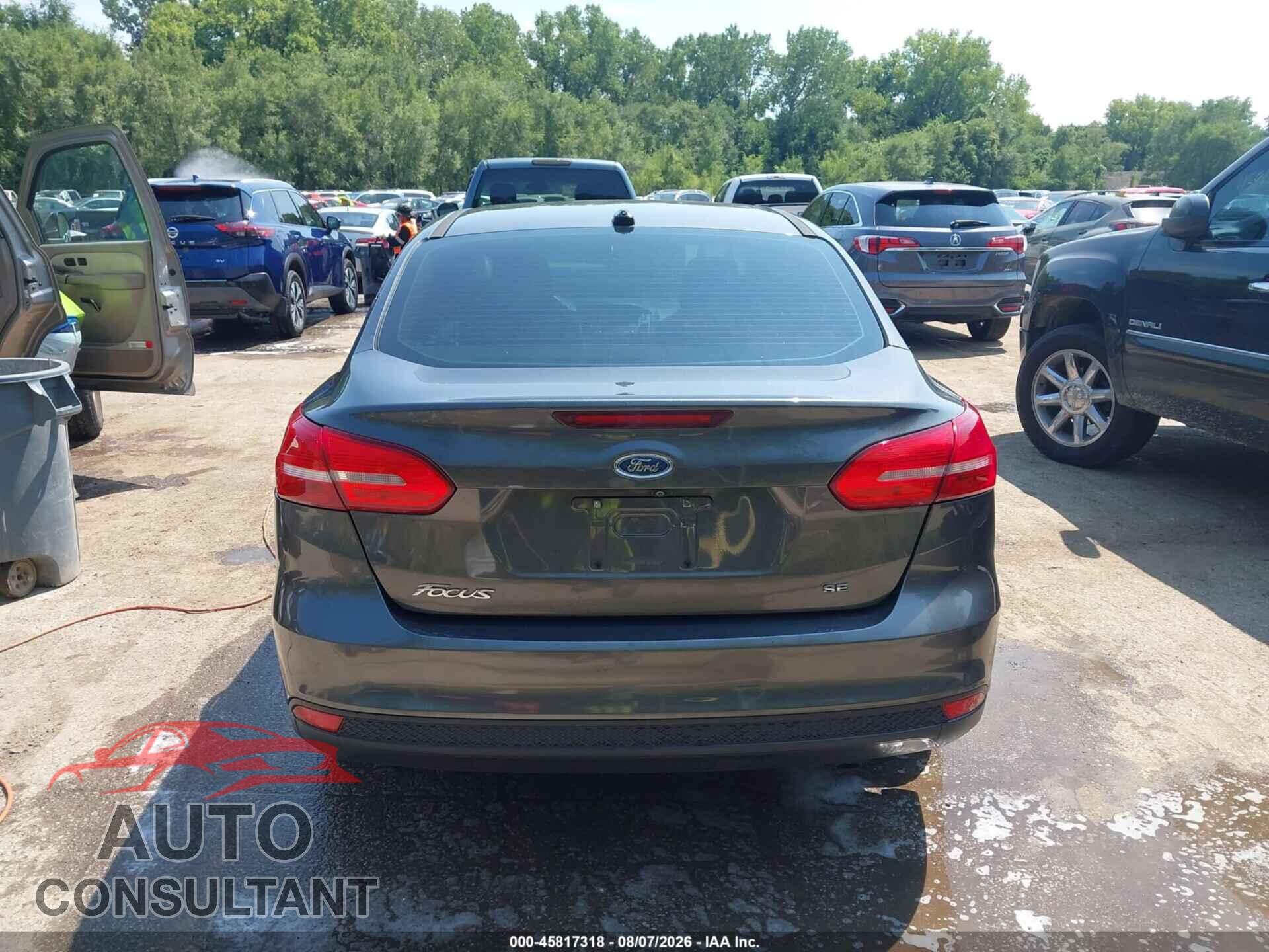 FORD FOCUS 2017 - 1FADP3F28HL247127