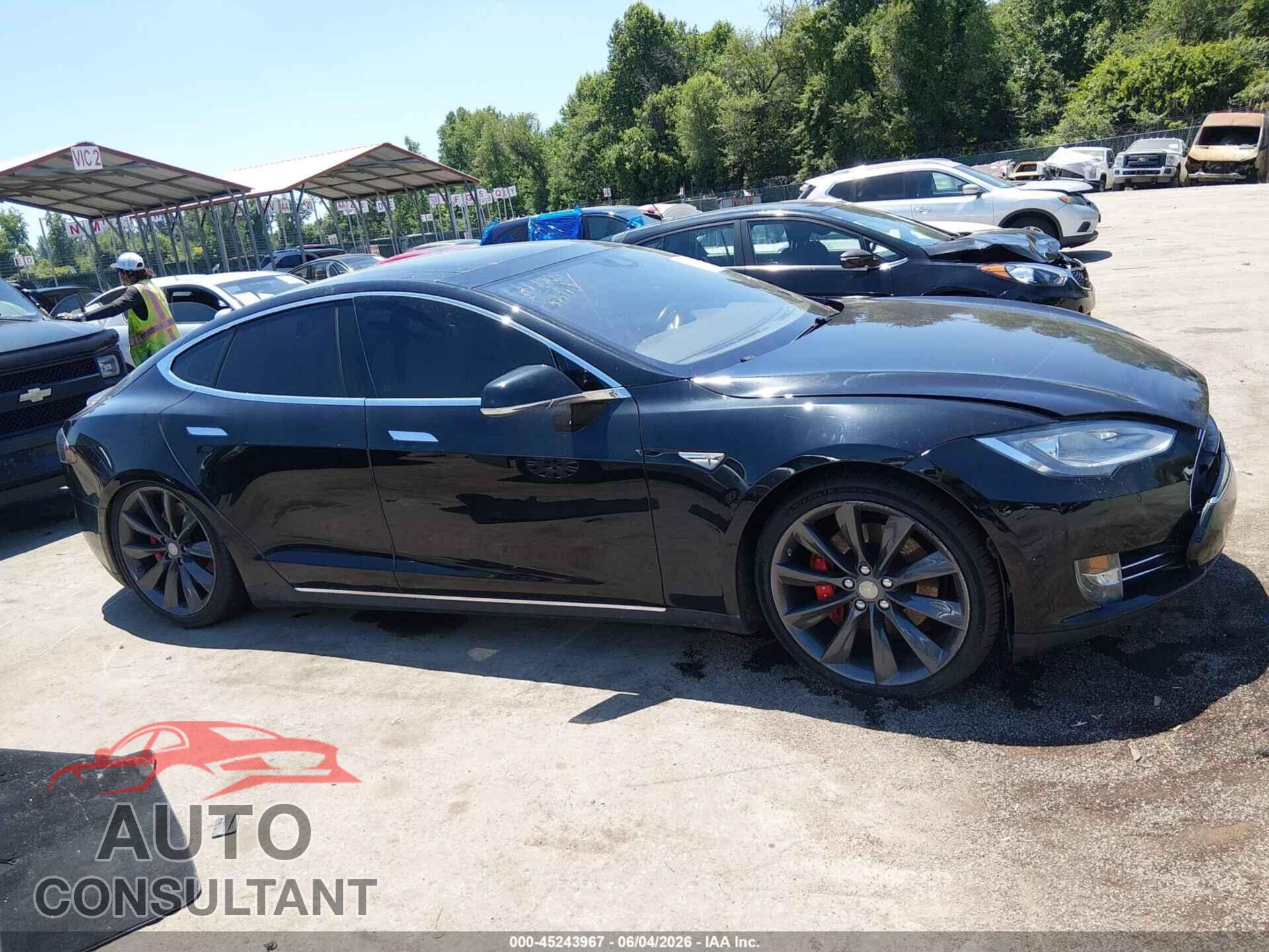 TESLA MODEL S 2016 - 5YJSA1E42GF127268