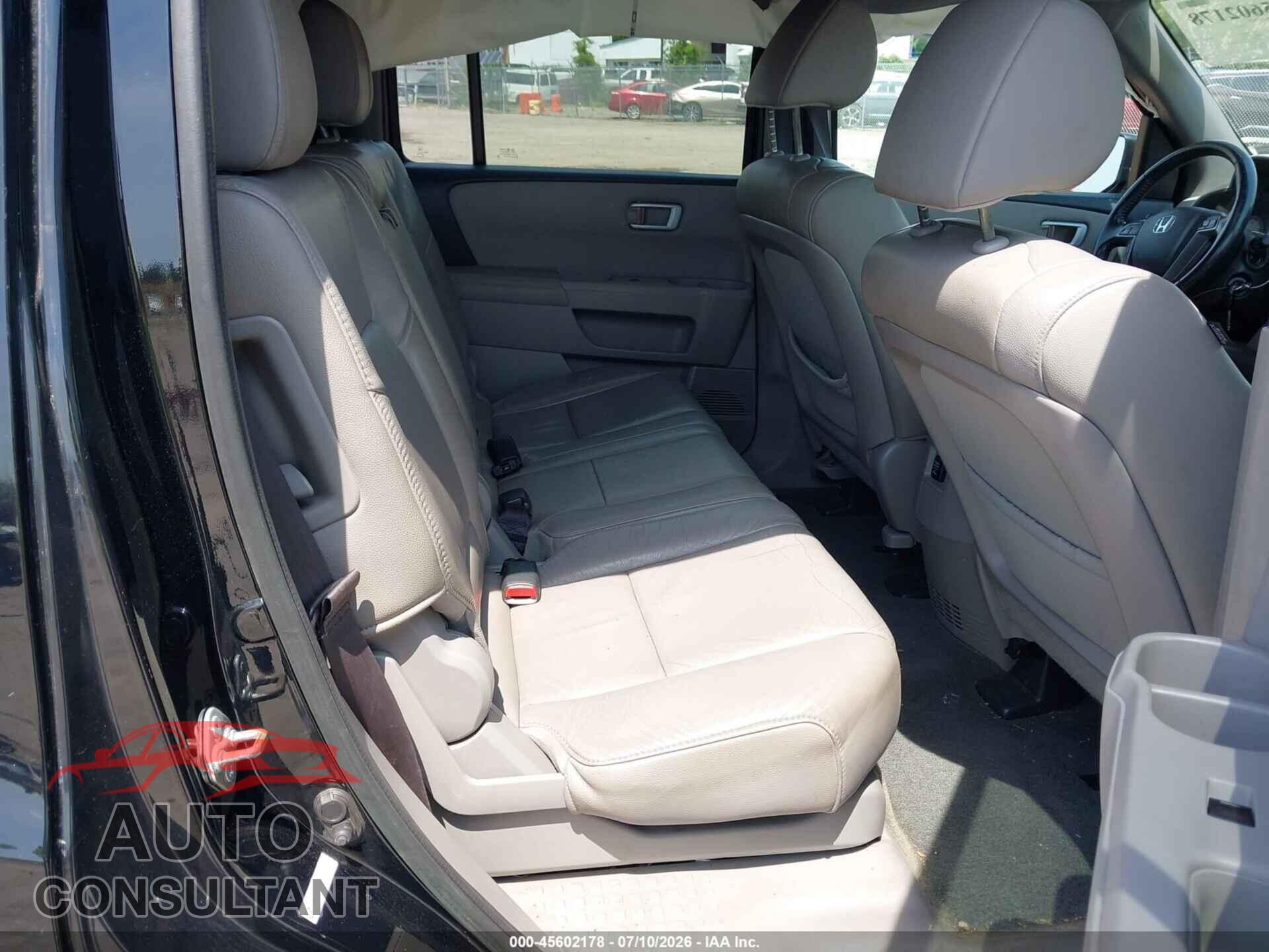 HONDA PILOT 2015 - 5FNYF4H55FB073030
