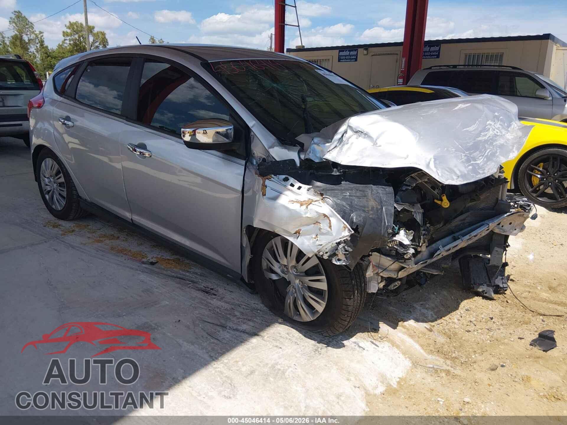 FORD FOCUS 2012 - 1FAHP3K27CL307320