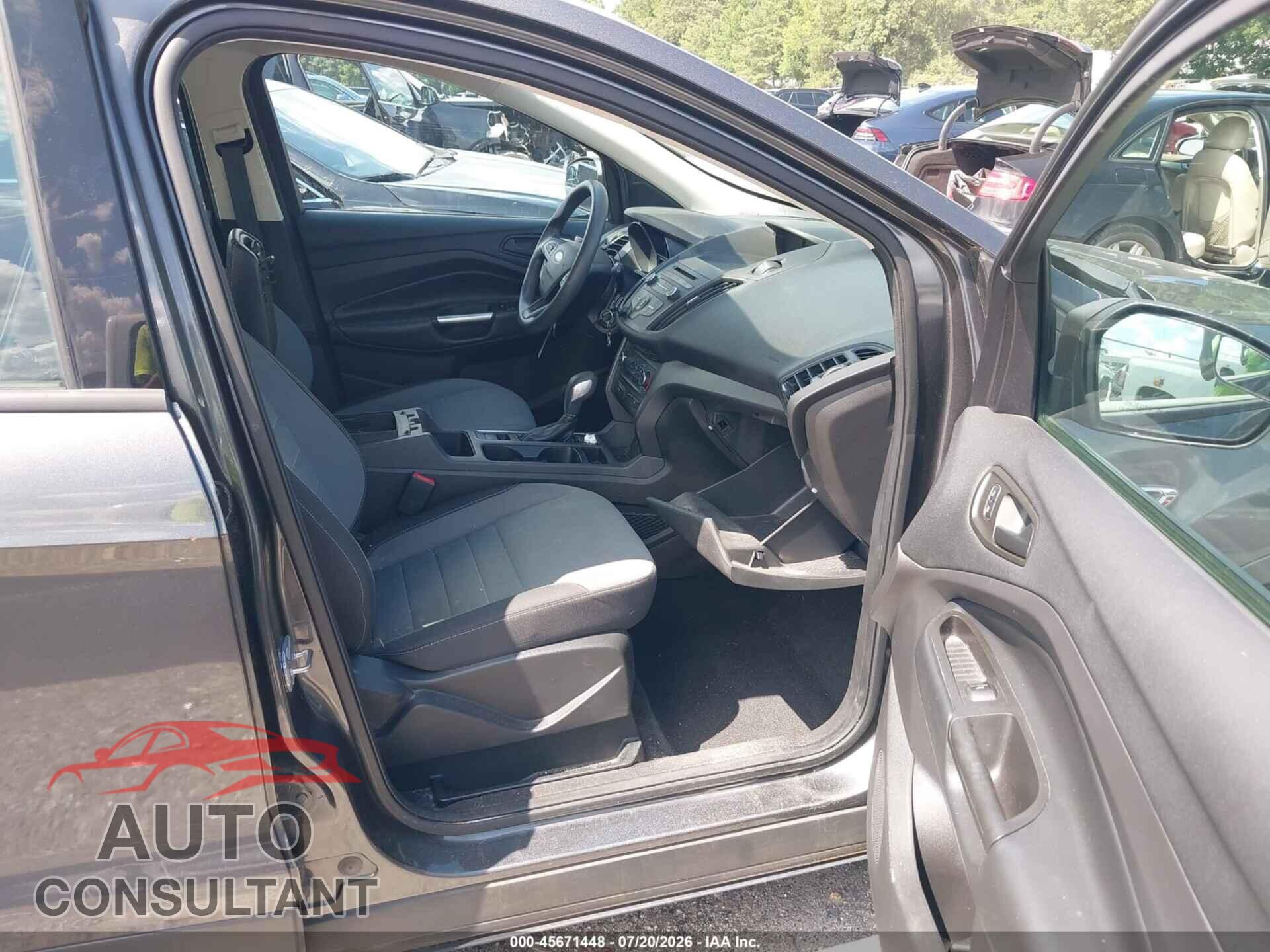 FORD ESCAPE 2018 - 1FMCU0F75JUB67191