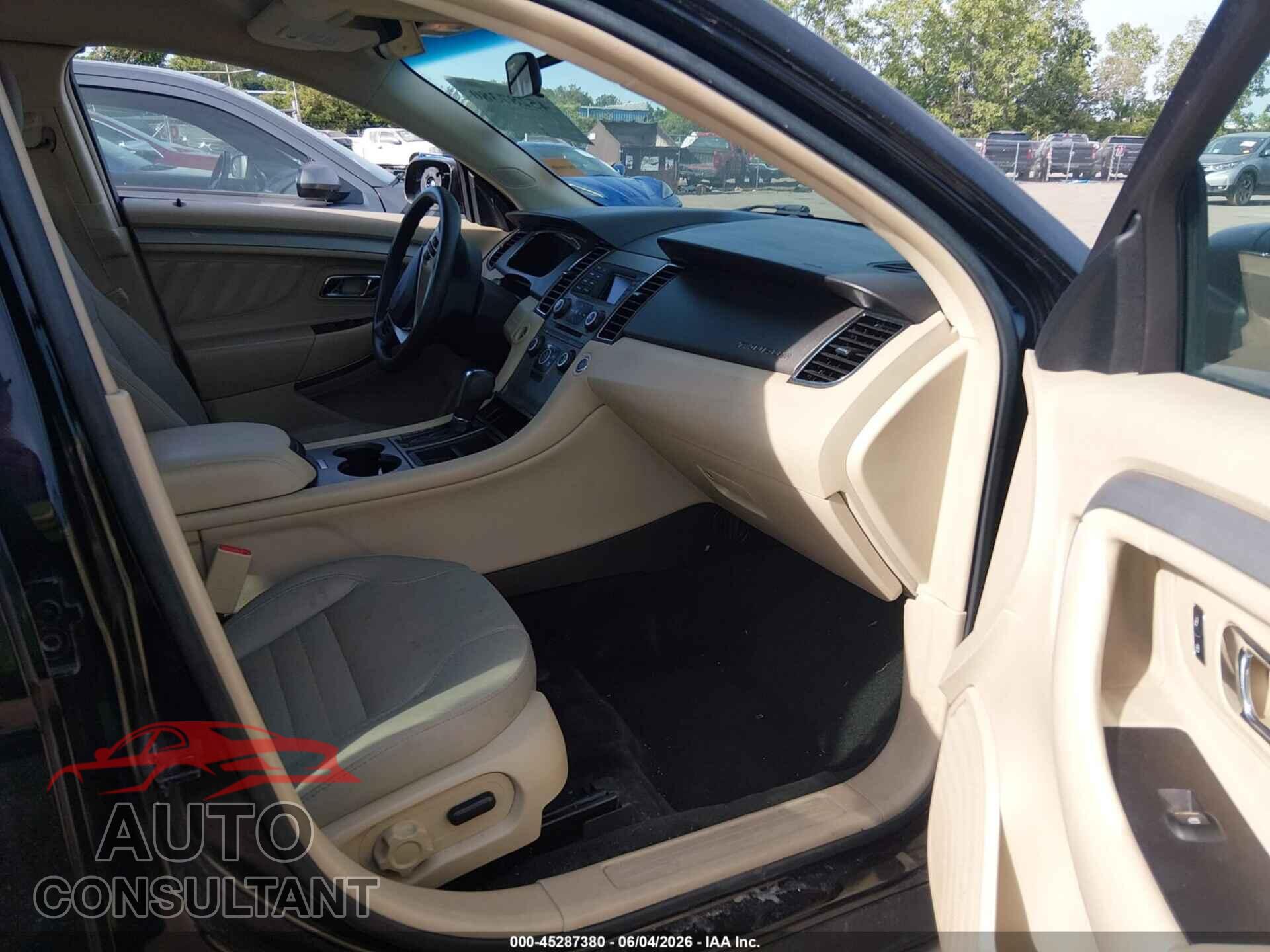 FORD TAURUS 2017 - 1FAHP2D85HG113395